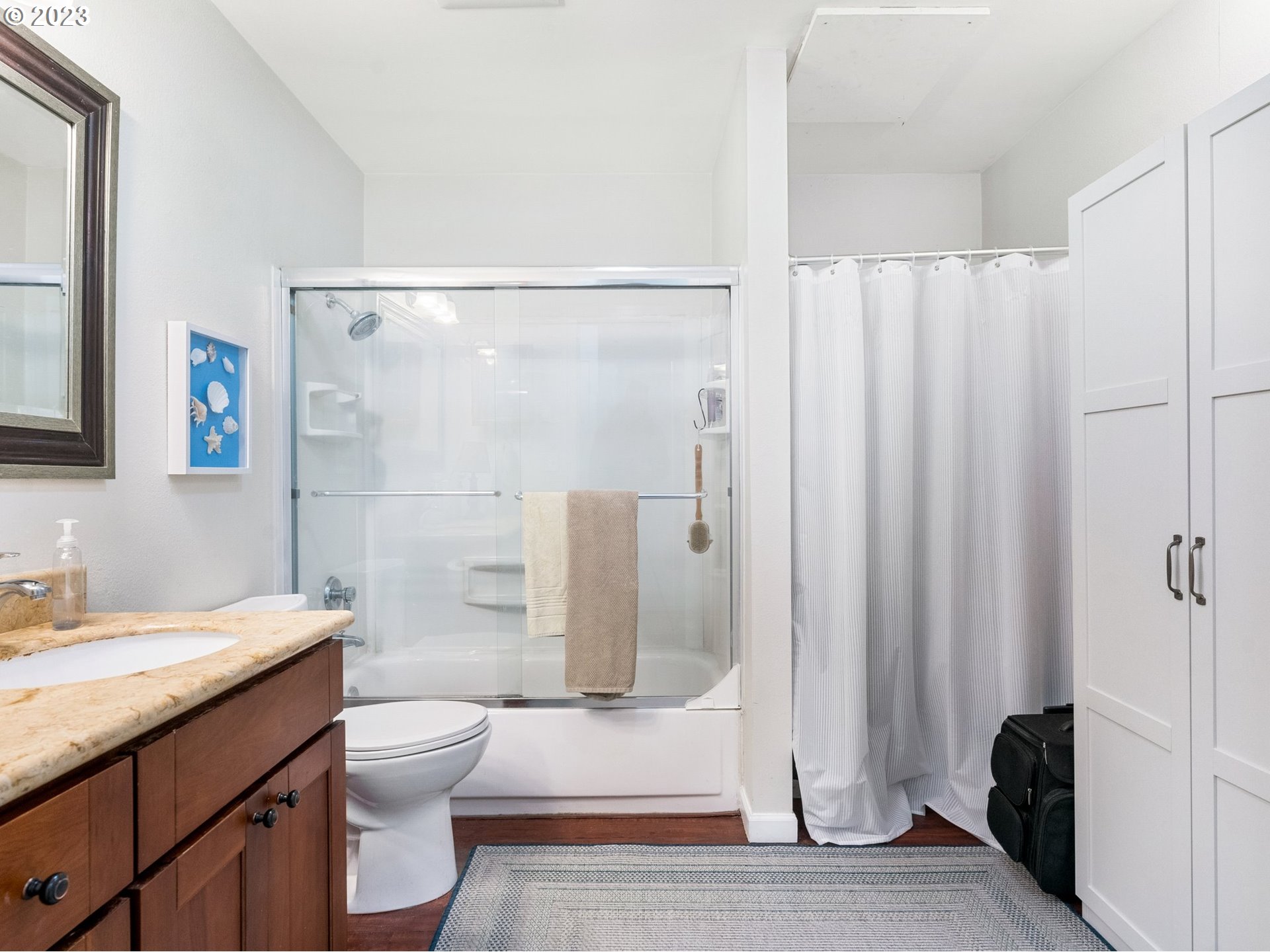 Photo #3: 23222608 Listing 