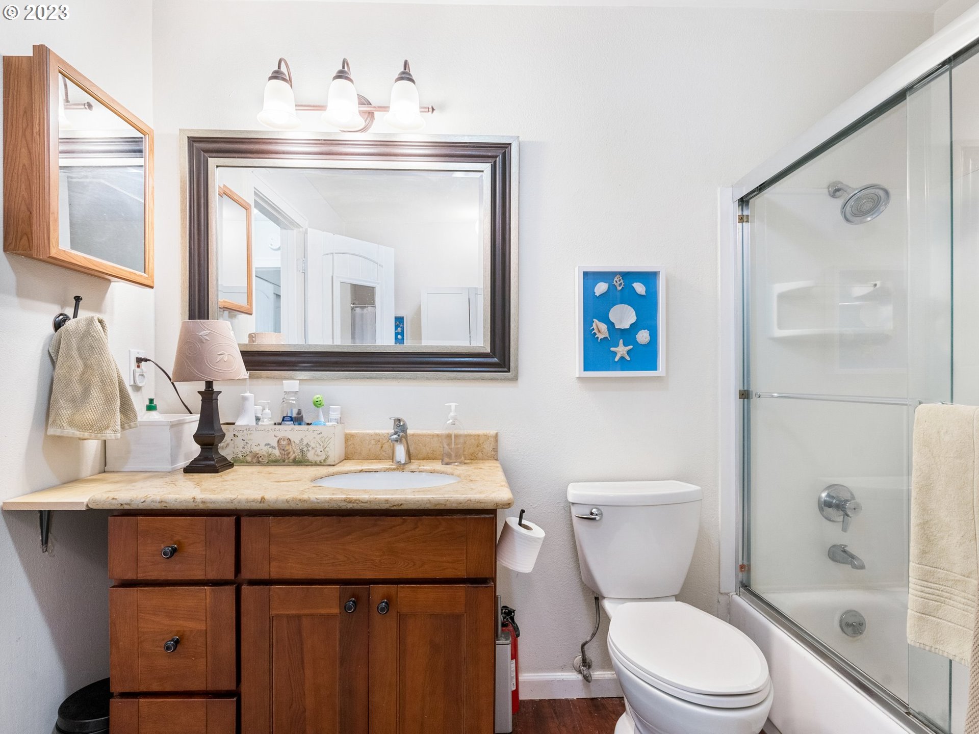 Photo #2: 23222608 Listing 