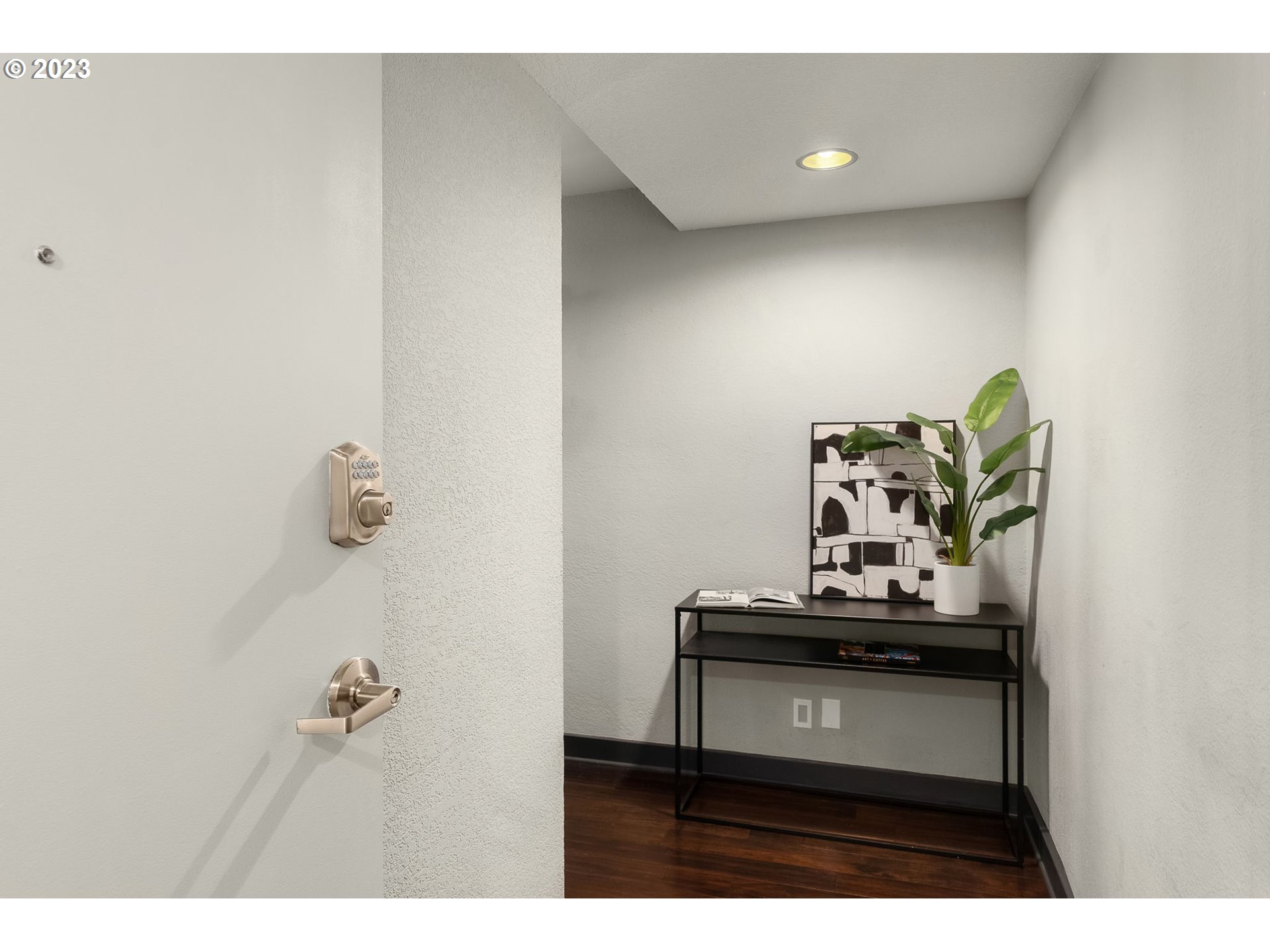 Photo #4: 23226961 Listing 