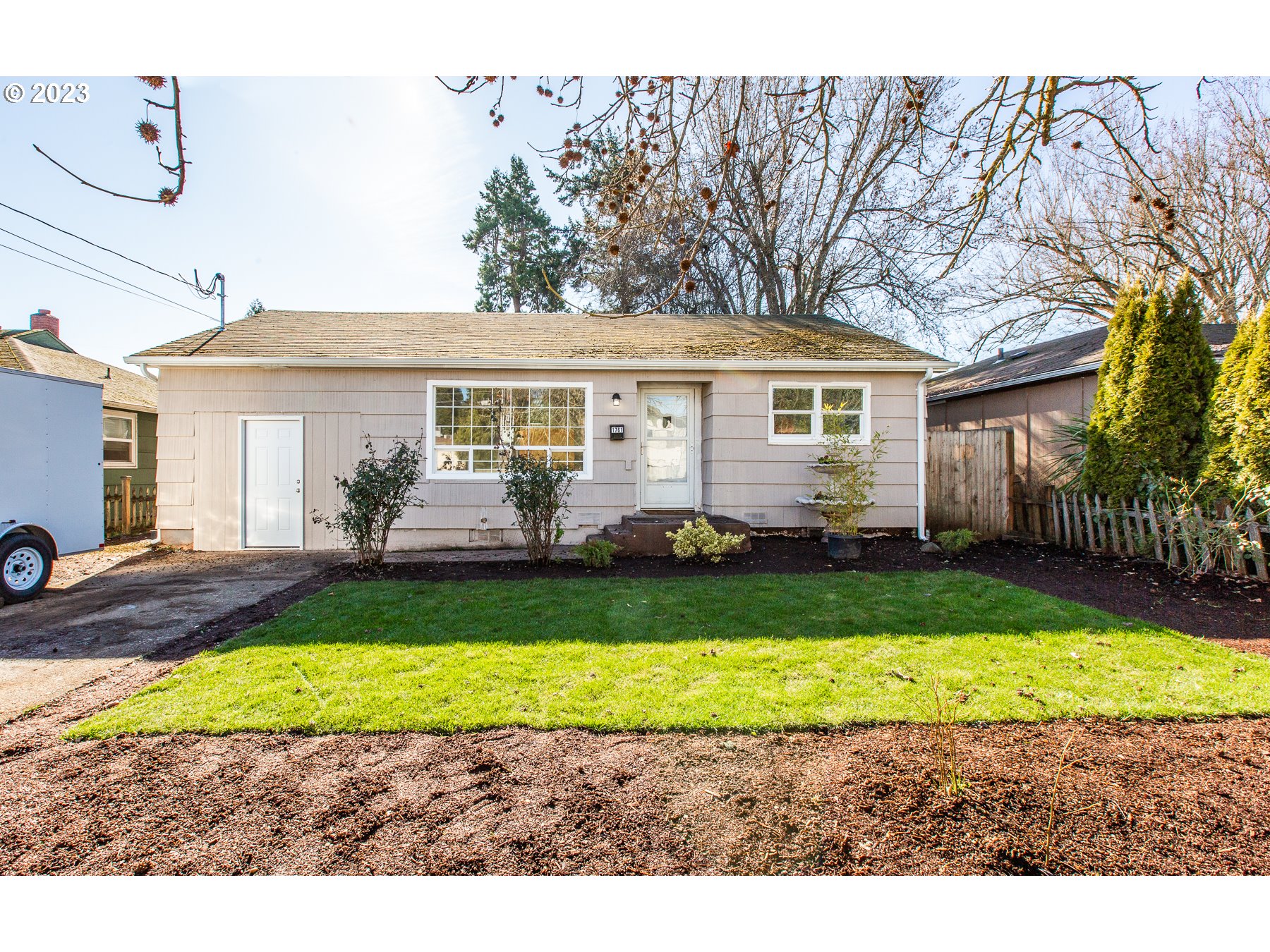 1761 J ST, Springfield, OR 97477