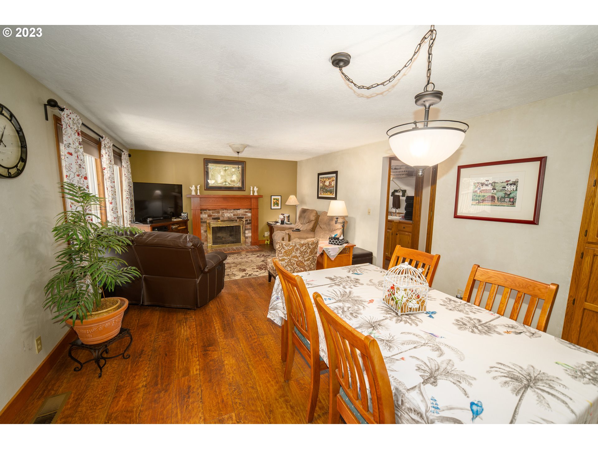 9131 SW Hill ST Tigard, OR 97223