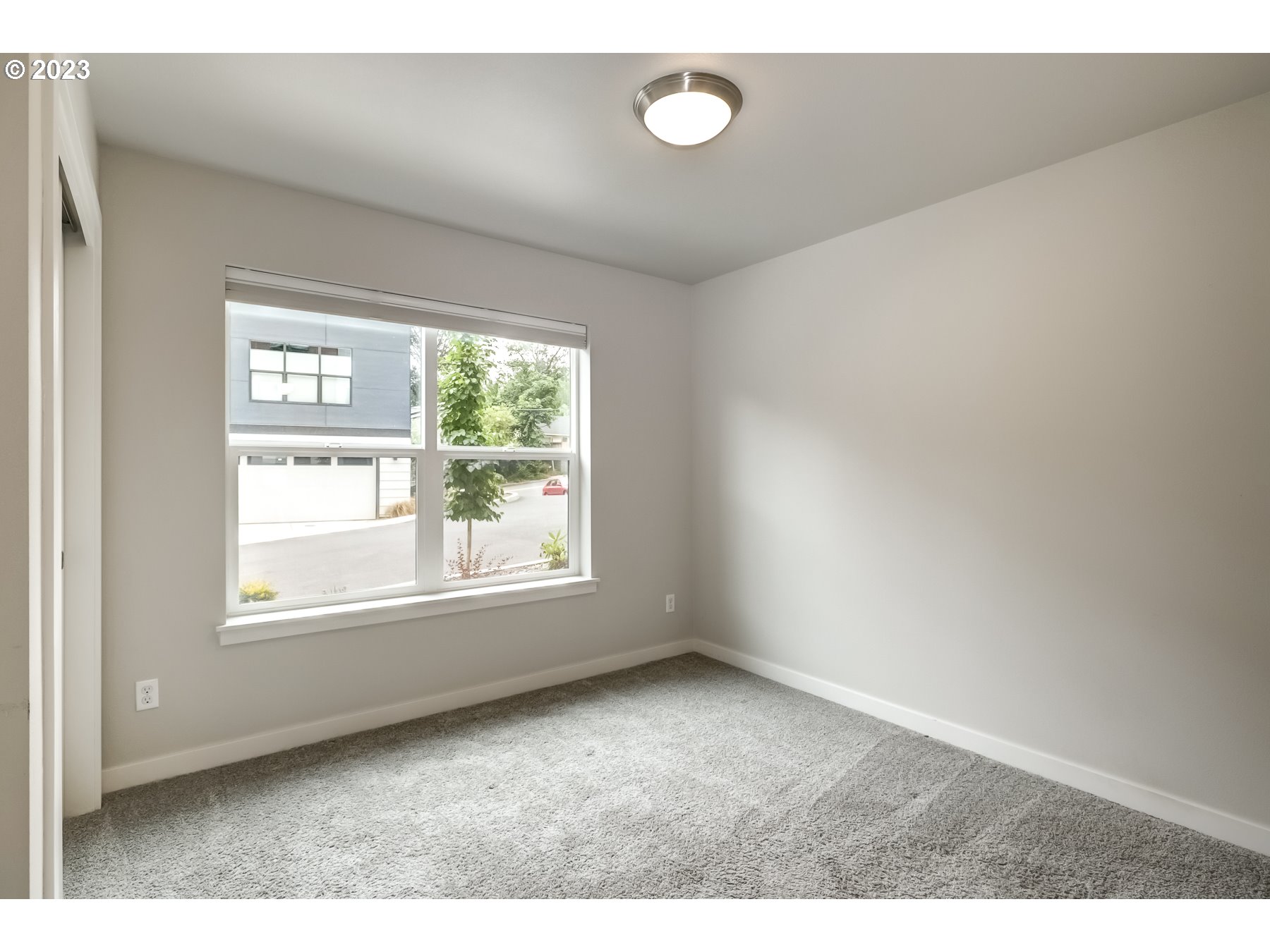 Photo #5: 23242134 Listing 