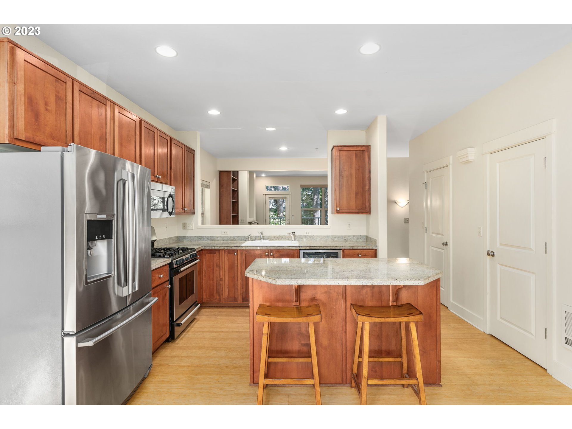 Photo #6: 23242795 Listing 