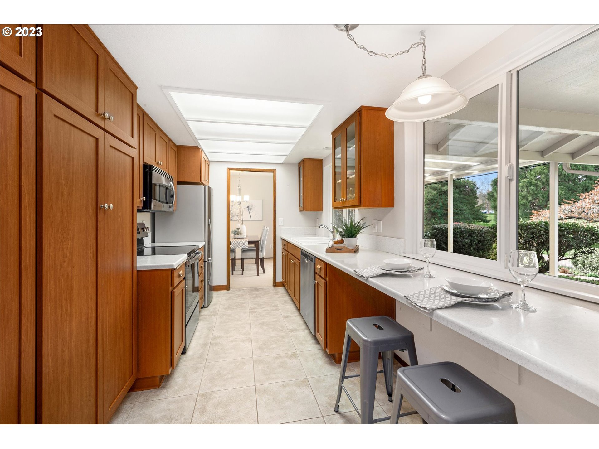 10575 SW CENTURY OAK DR Portland, OR 97224