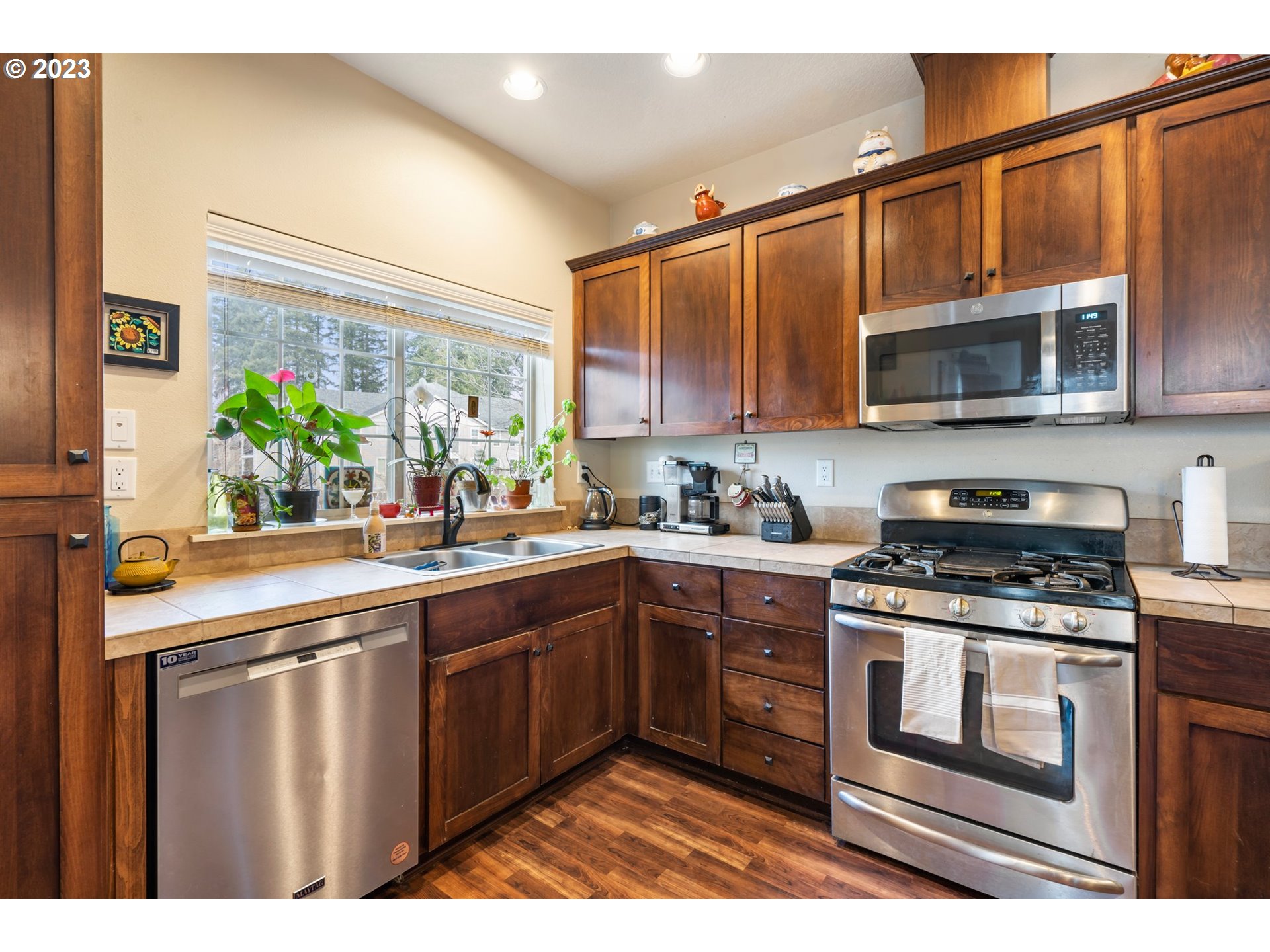 Photo #5: 23250018 Listing 