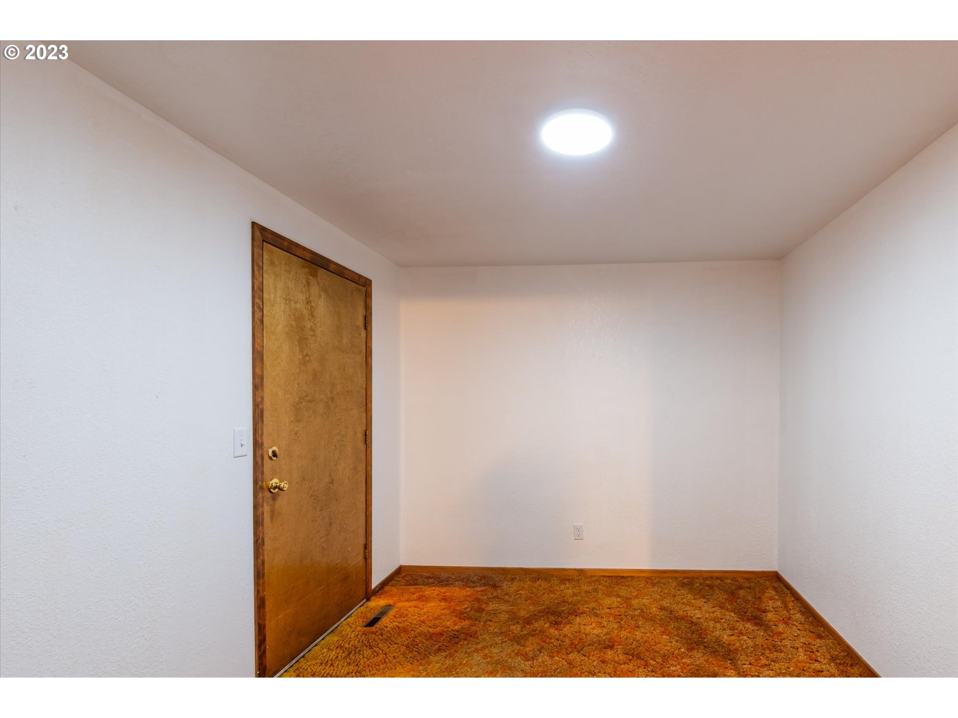 93700 WHITE LN