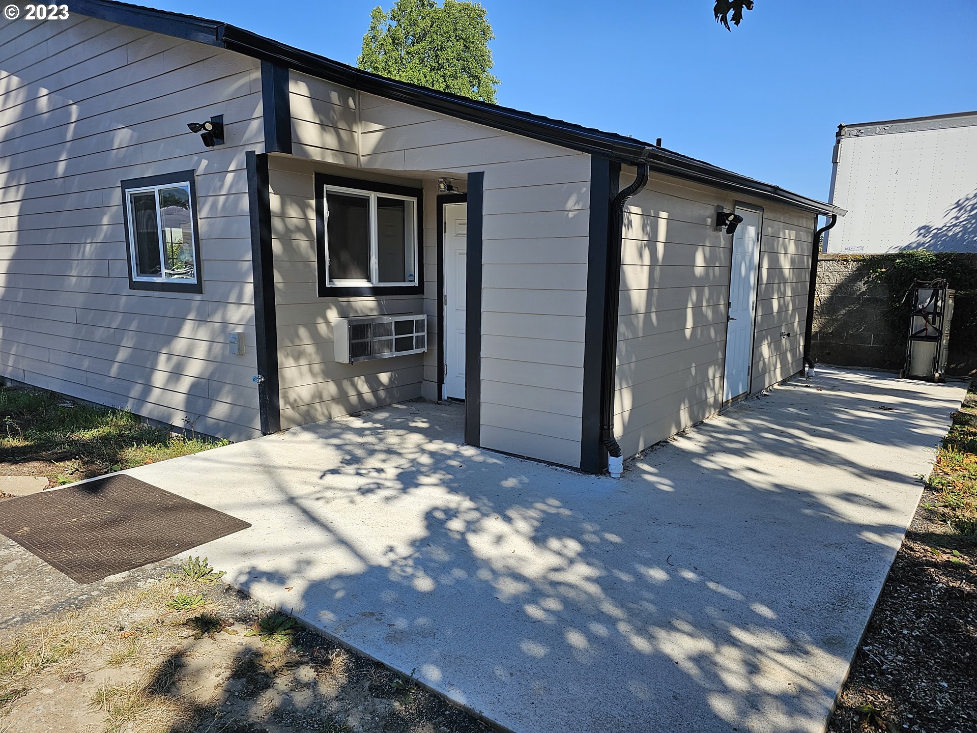 1022  E St, Washougal, WA 98671