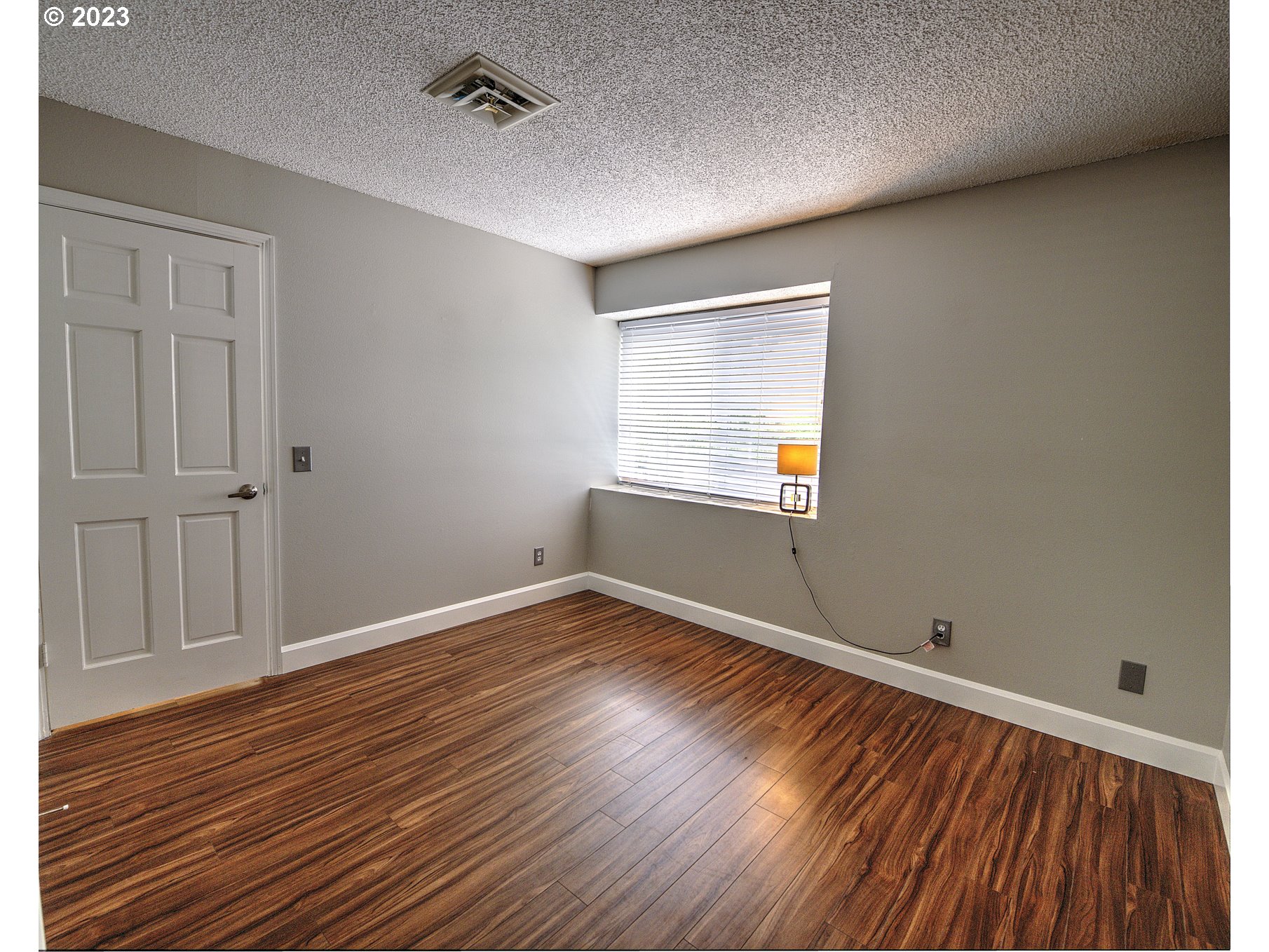 Photo #5: 23256335 Listing 