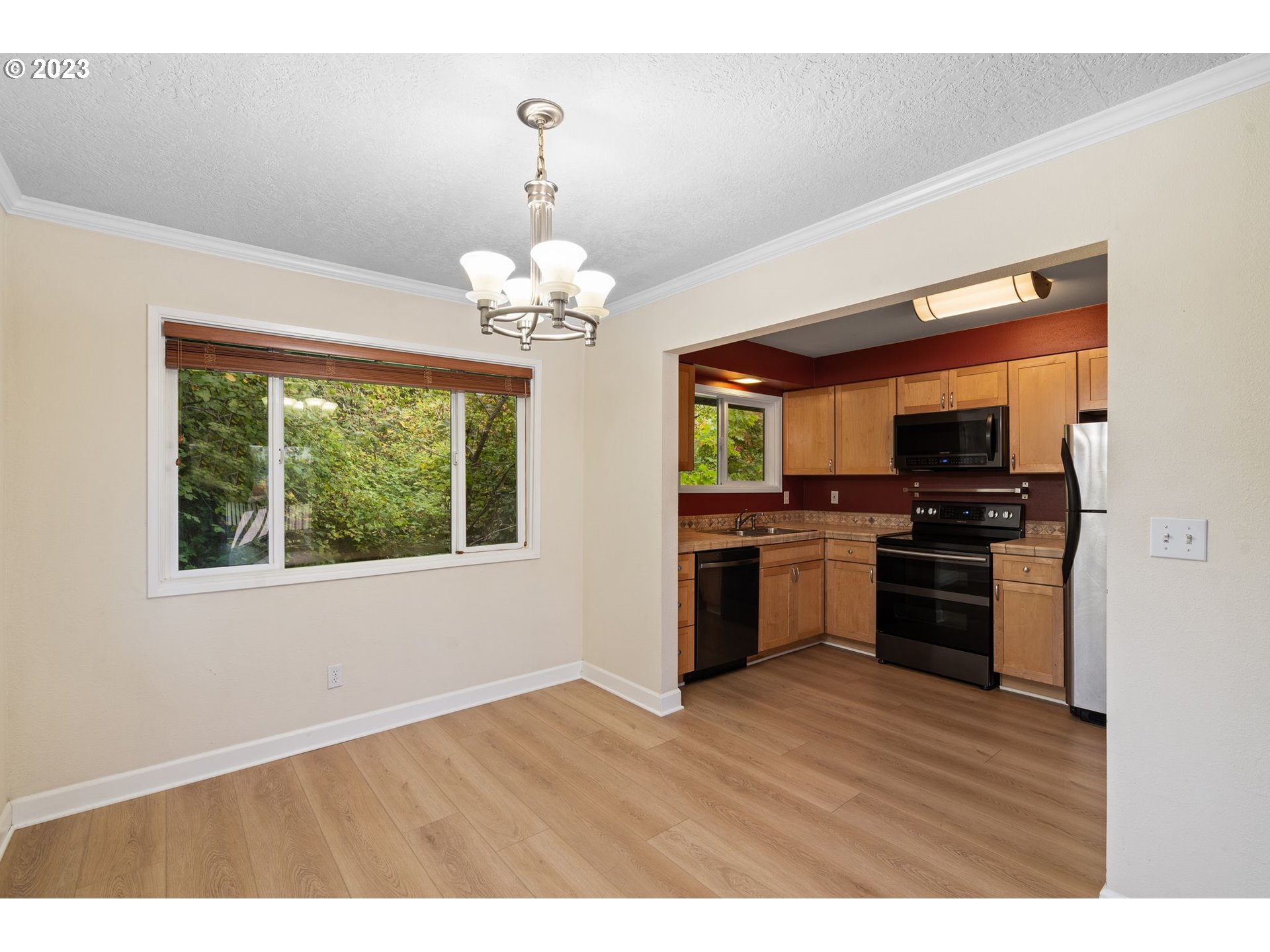 Photo #7: 23257418 Listing 