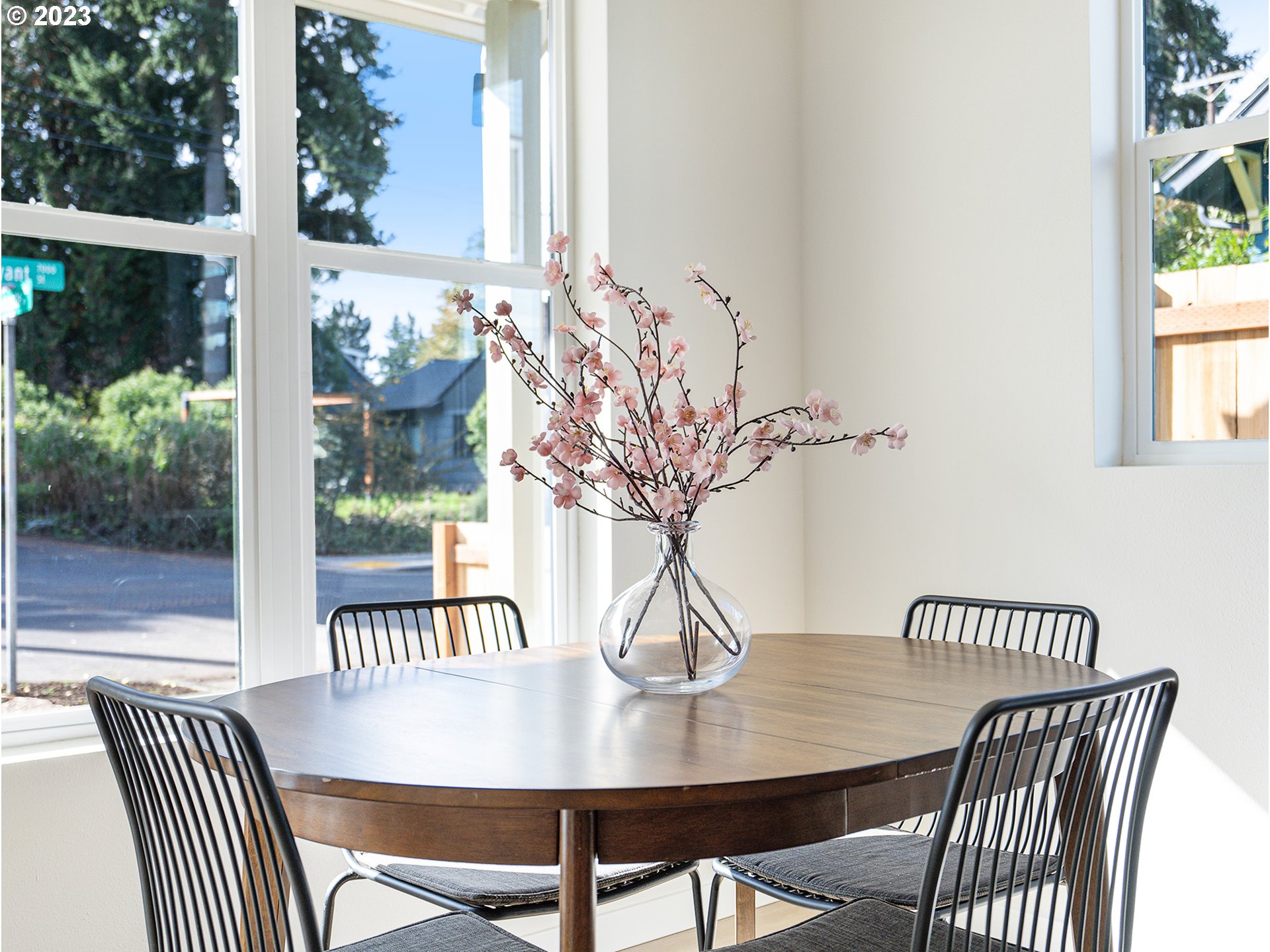 Photo #3: 23258952 Listing 