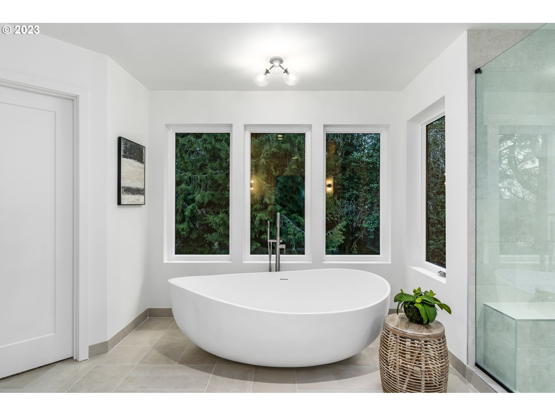 Owner's Suite Bathroom-Garden Tub