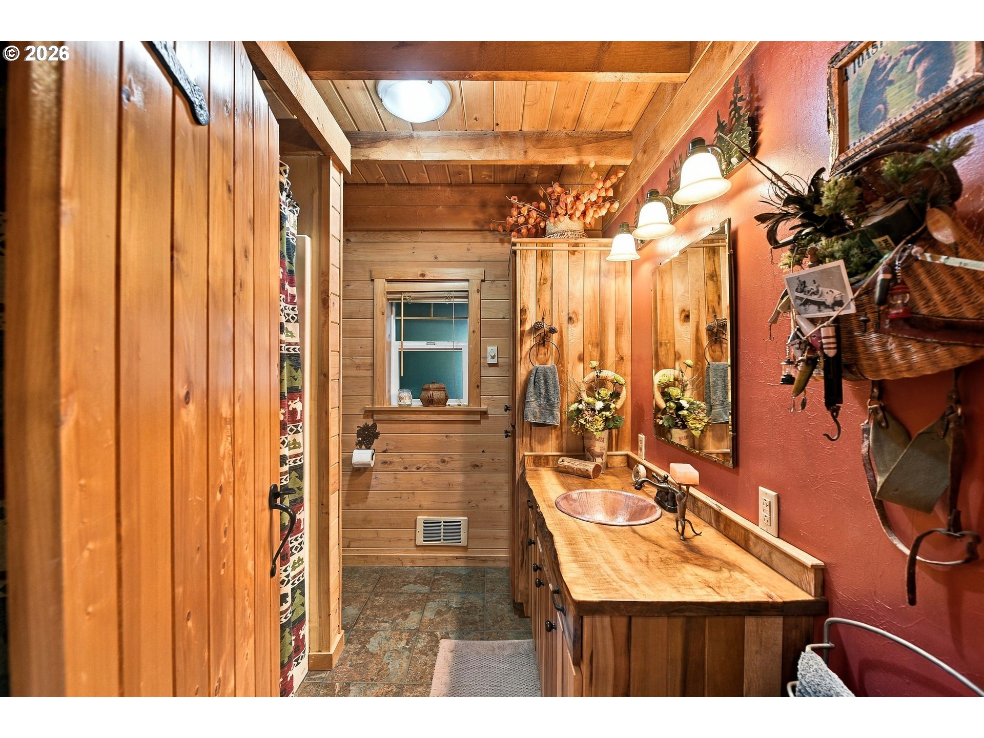 51256 SALMON GULCH RD, Myrtle Point, OR 97458