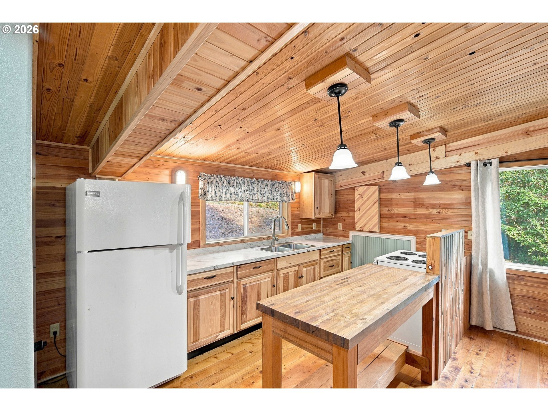 51256 SALMON GULCH RD, Myrtle Point, OR 97458