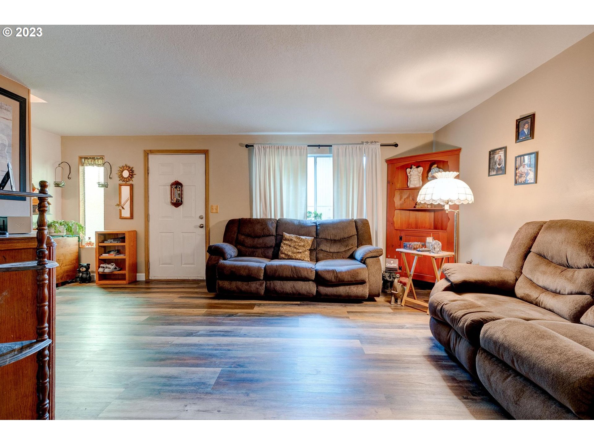 Photo #4: 23267279 Listing 