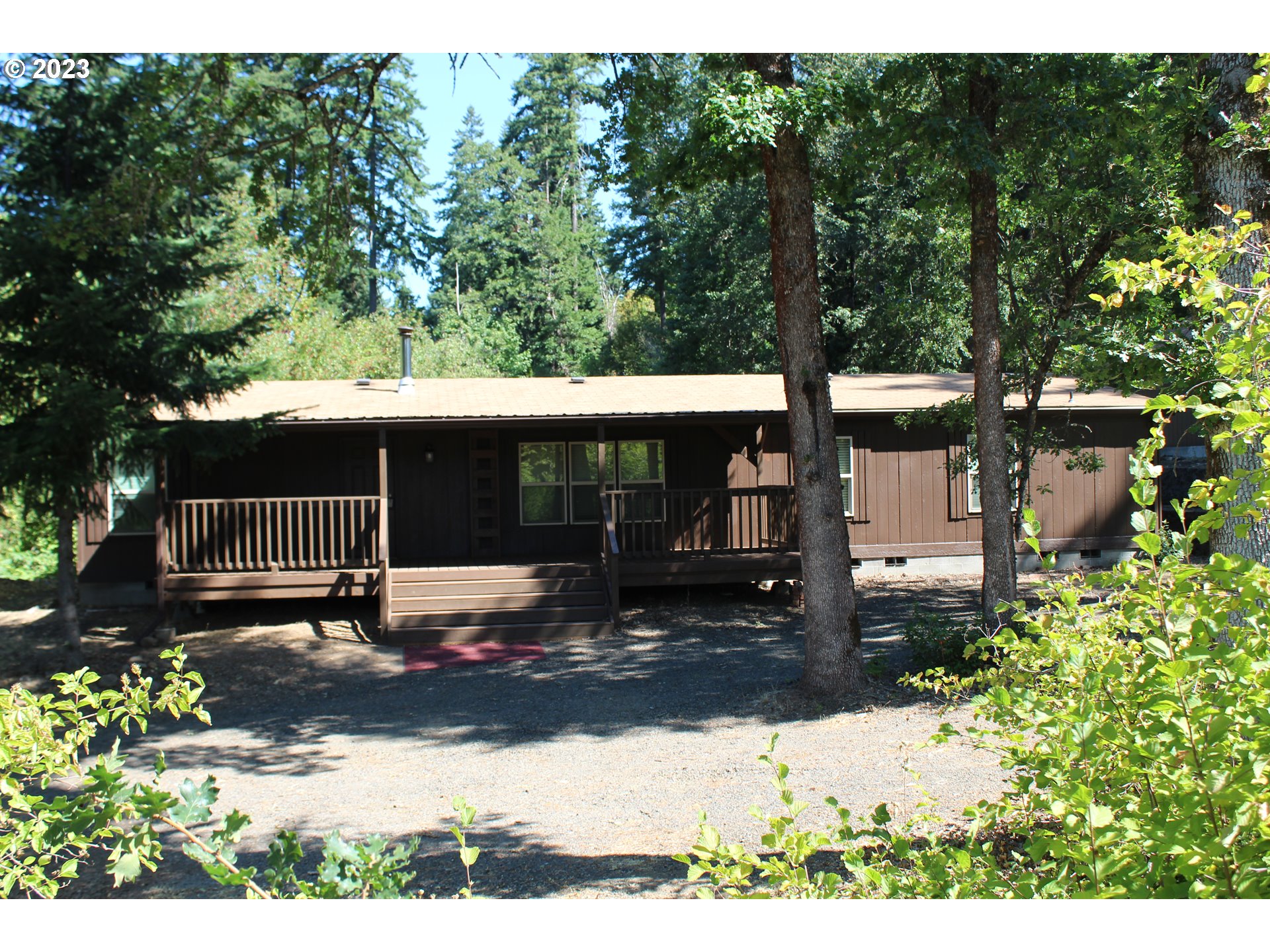 Photo of 5820 IOWA DR Hood River OR 97031
