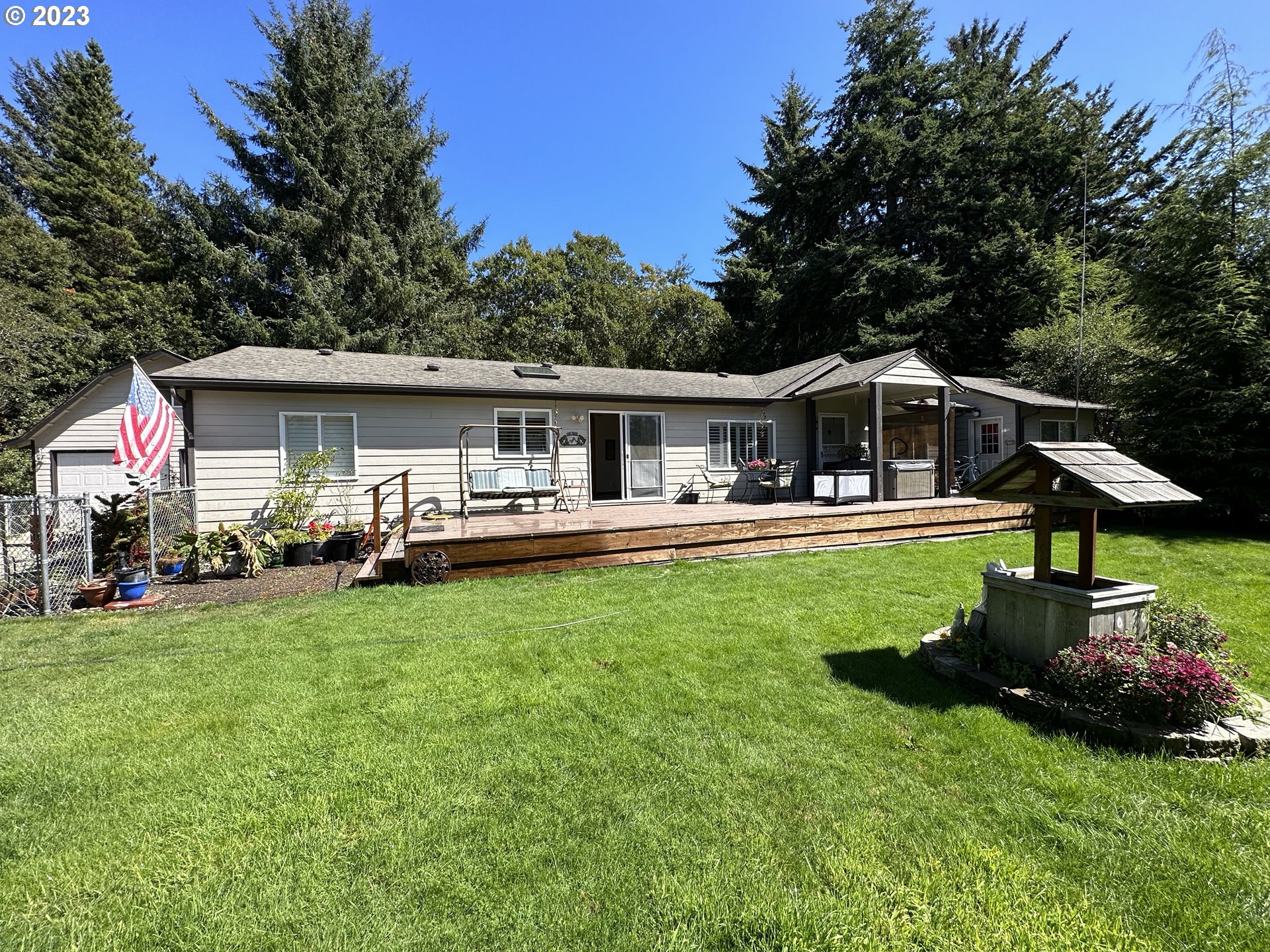 55682 BATES RD, Bandon, OR 97411