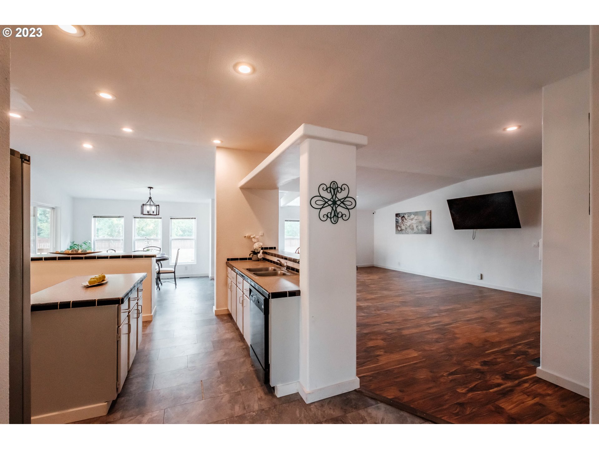 37041 ROCK HILL DR