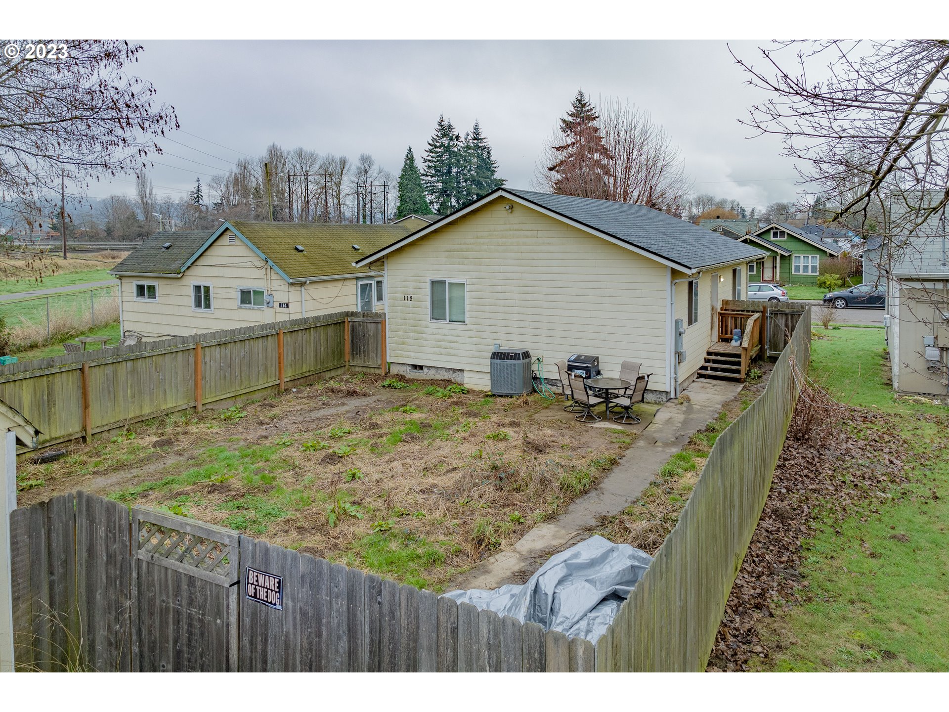 Yard-Fenced