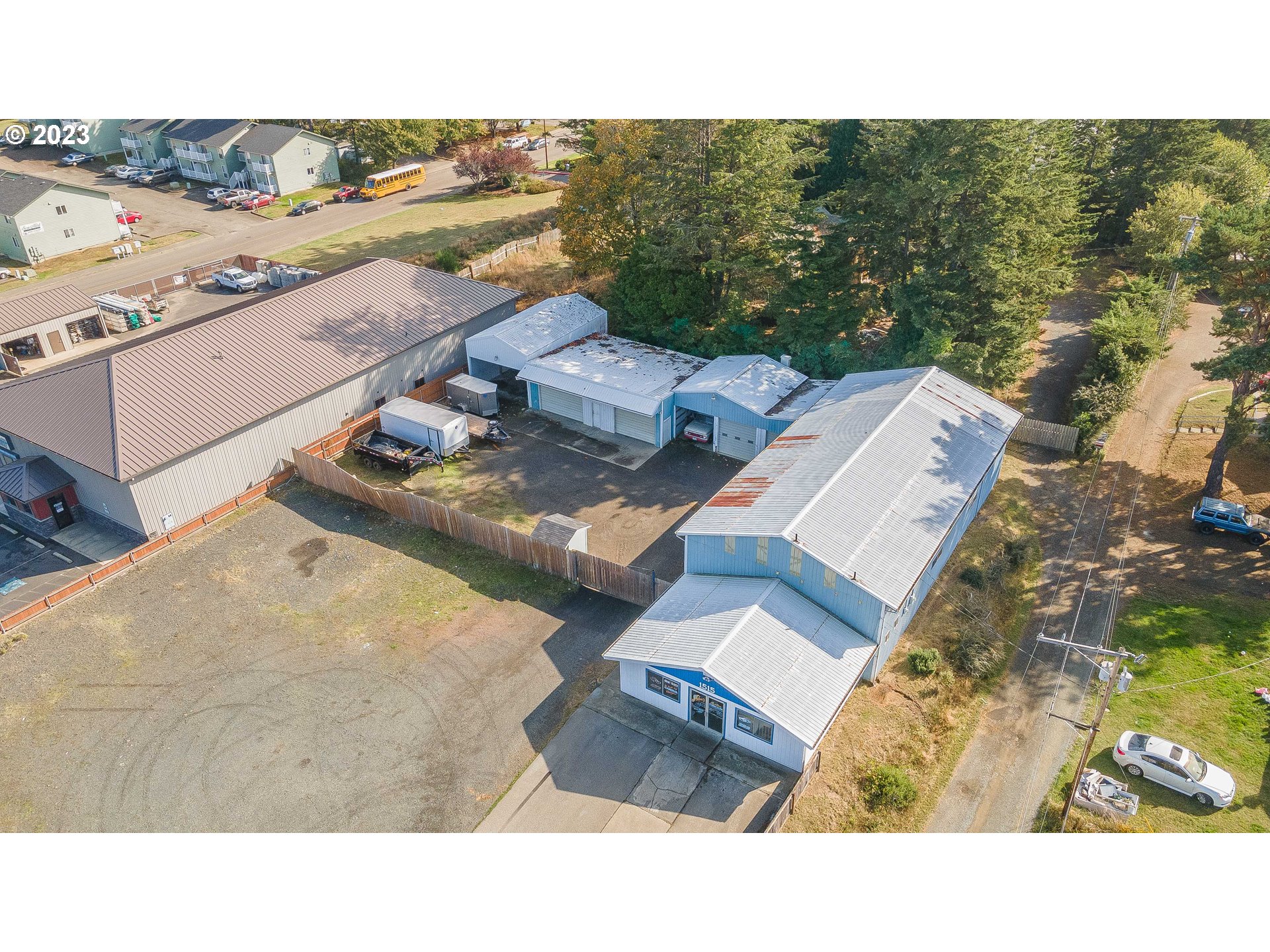 for-sale-1515-newmark-ave-coos-bay-or-97420-995-000