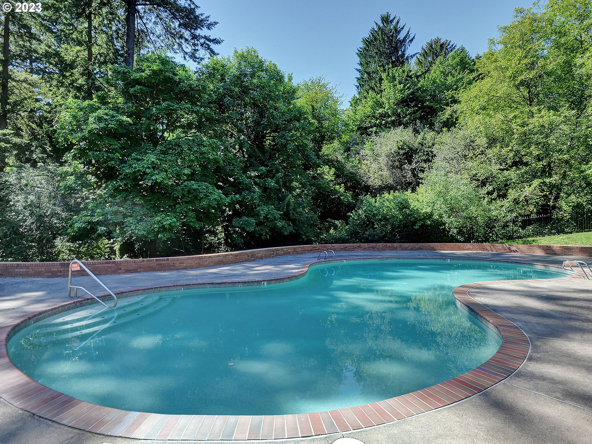 Photo #6: 23276402 Listing 