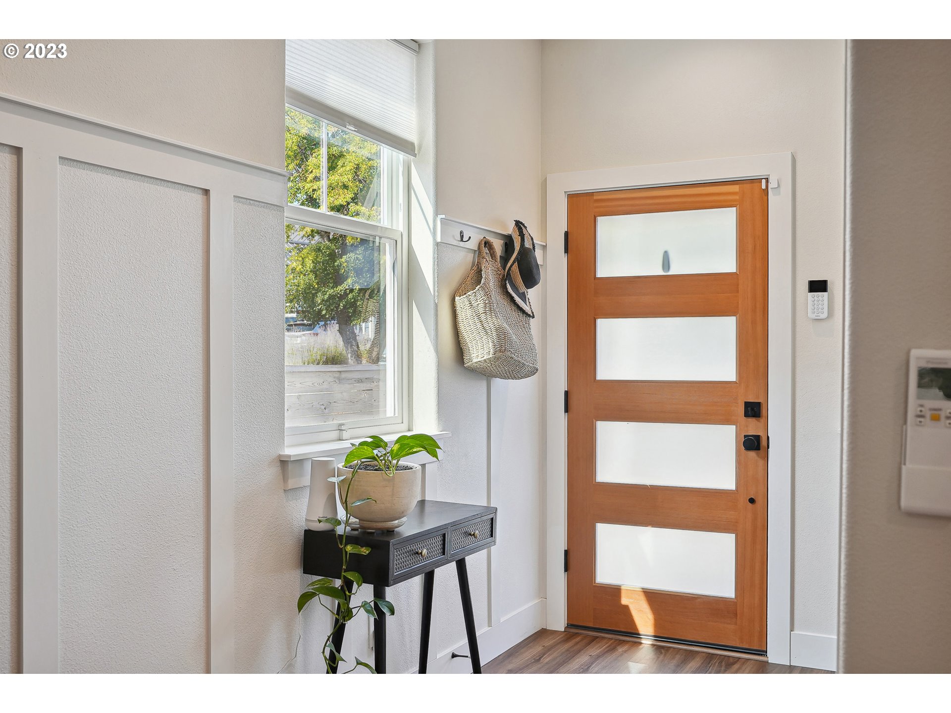 Photo #2: 23276894 Listing 