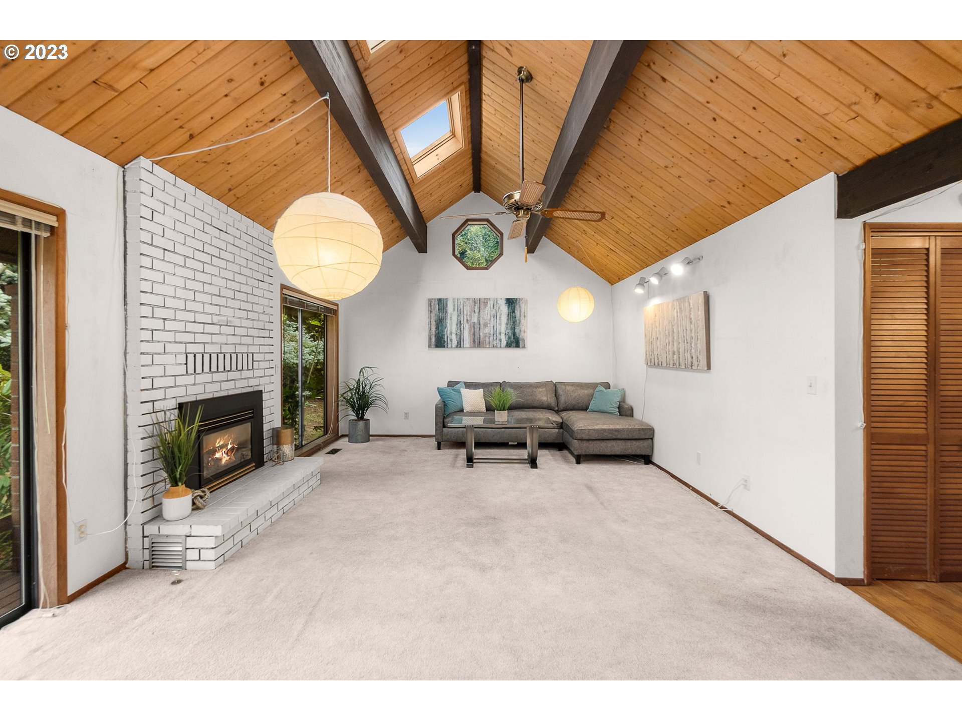 Photo #5: 23279545 Listing 