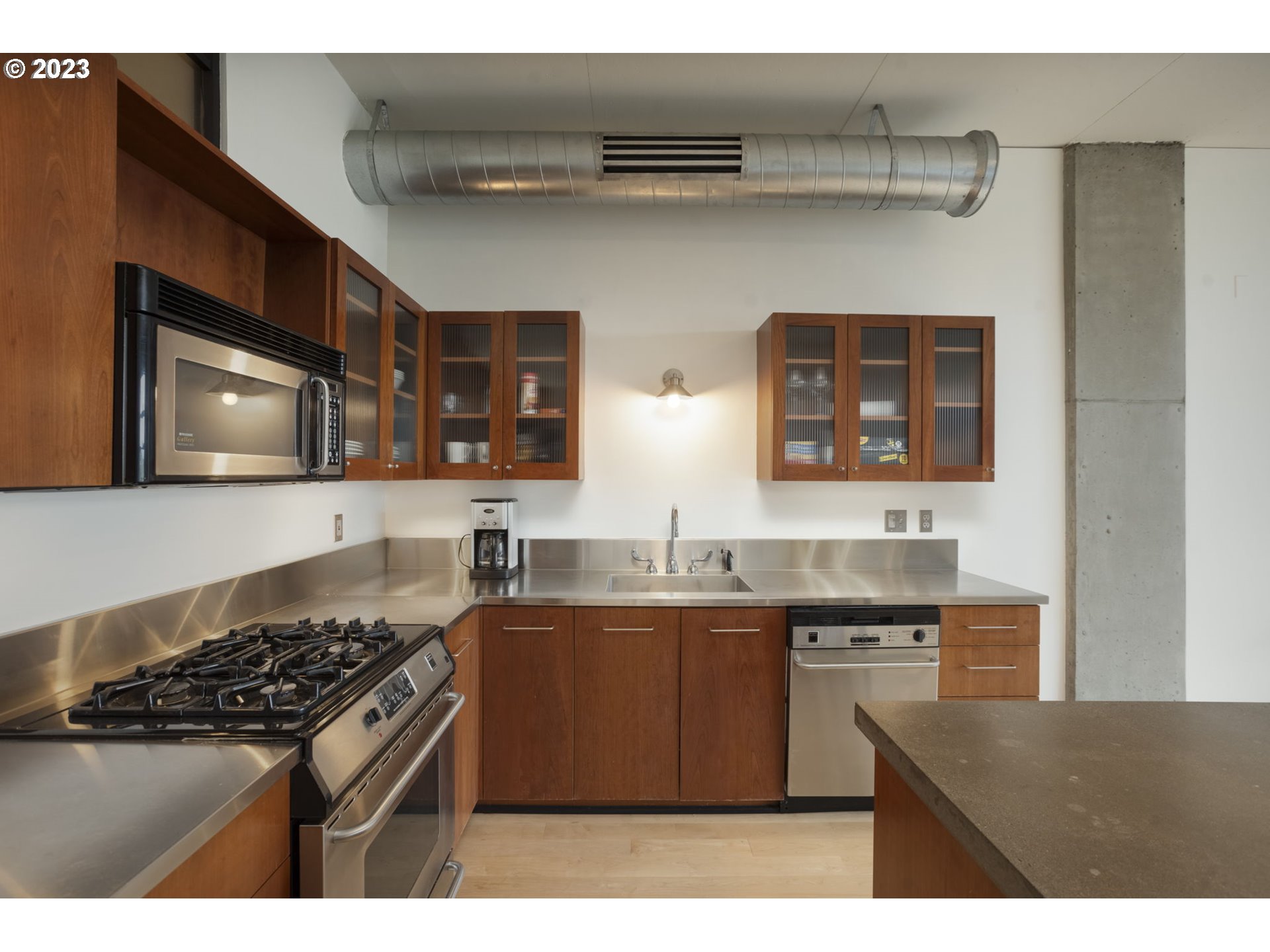 Photo #5: 23280637 Listing 
