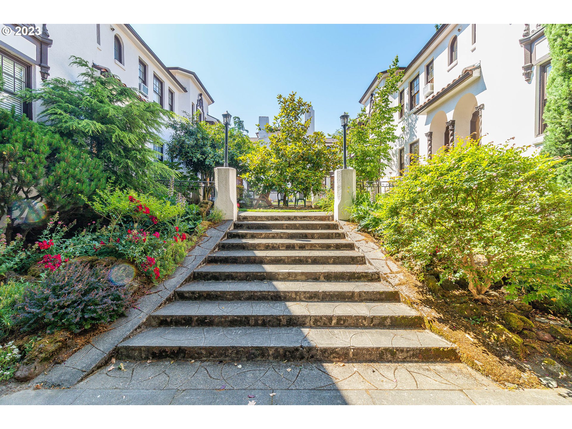 More Details about MLS # 23284036 : 2250 NE FLANDERS ST 4