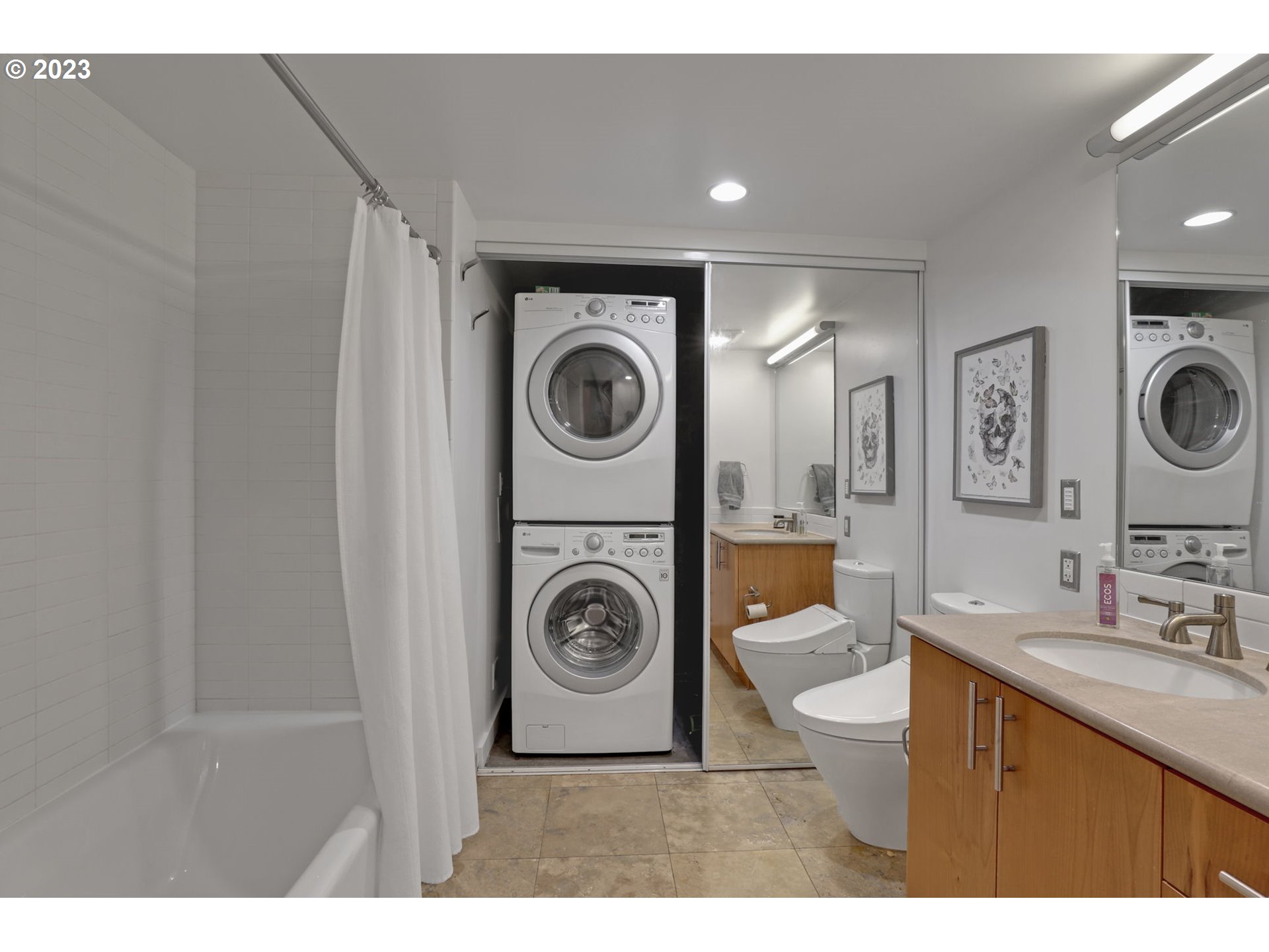 Photo #5: 23285954 Listing 