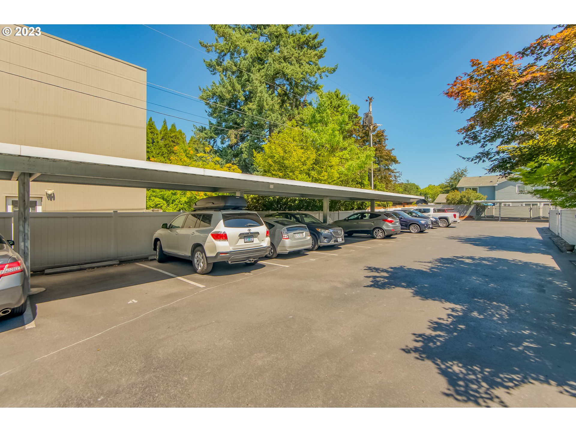 Photo #5: 23286946 Listing 