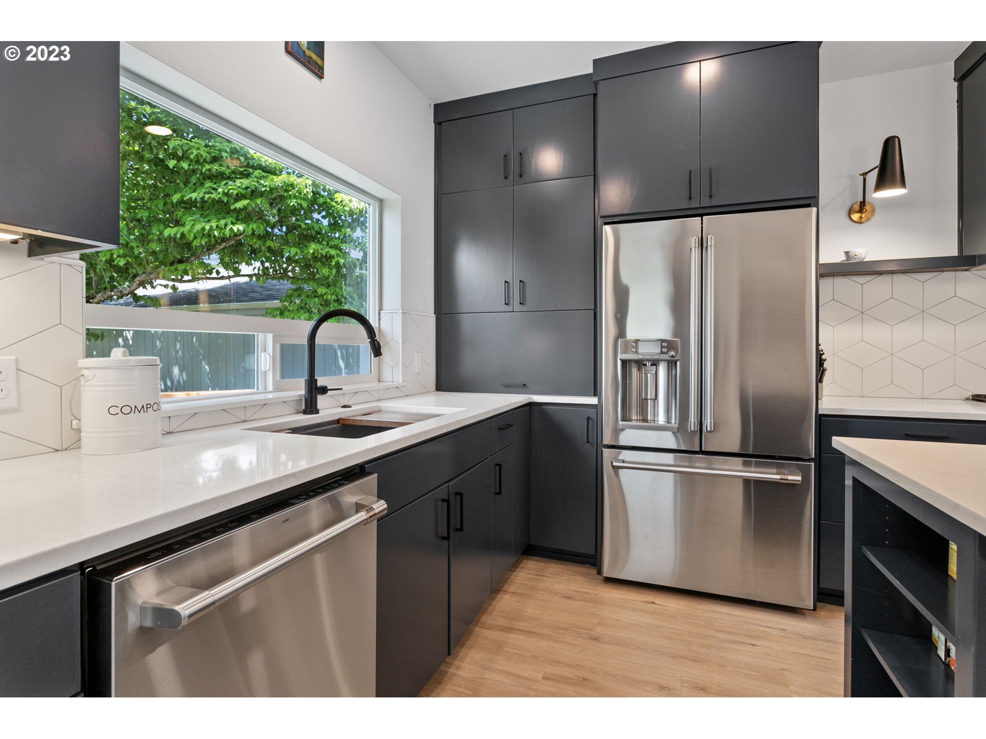 2723 SE 74TH AVE Portland, OR 97206