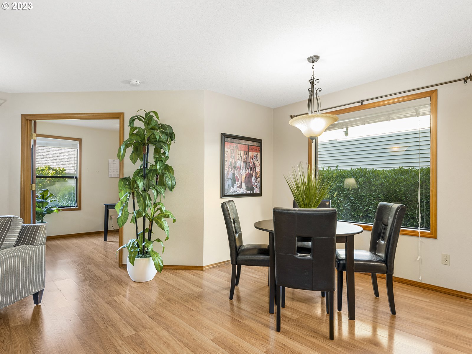 Photo #6: 23289825 Listing 