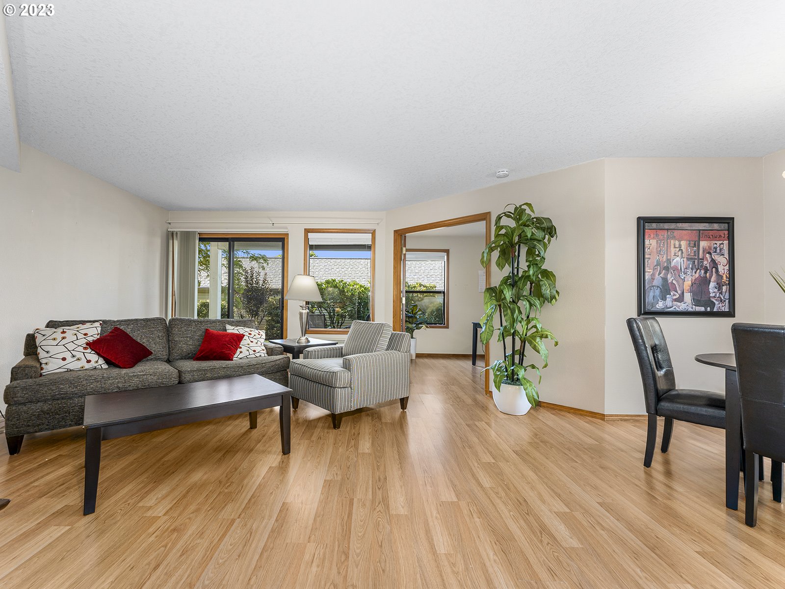 Photo #3: 23289825 Listing 