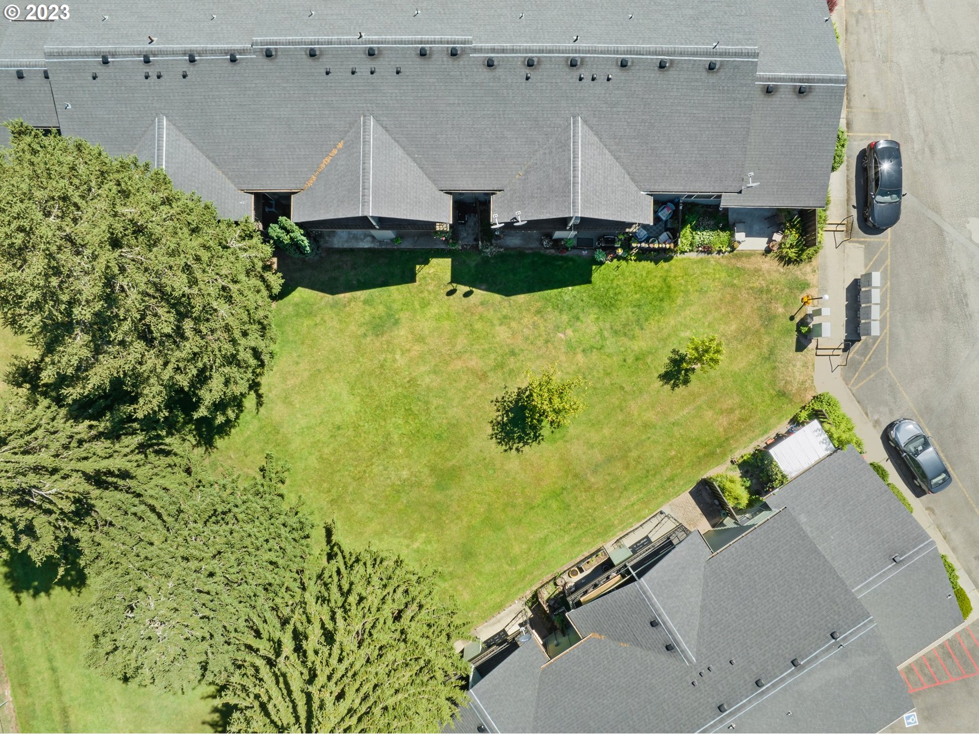 Photo #2: 23291070 Listing 