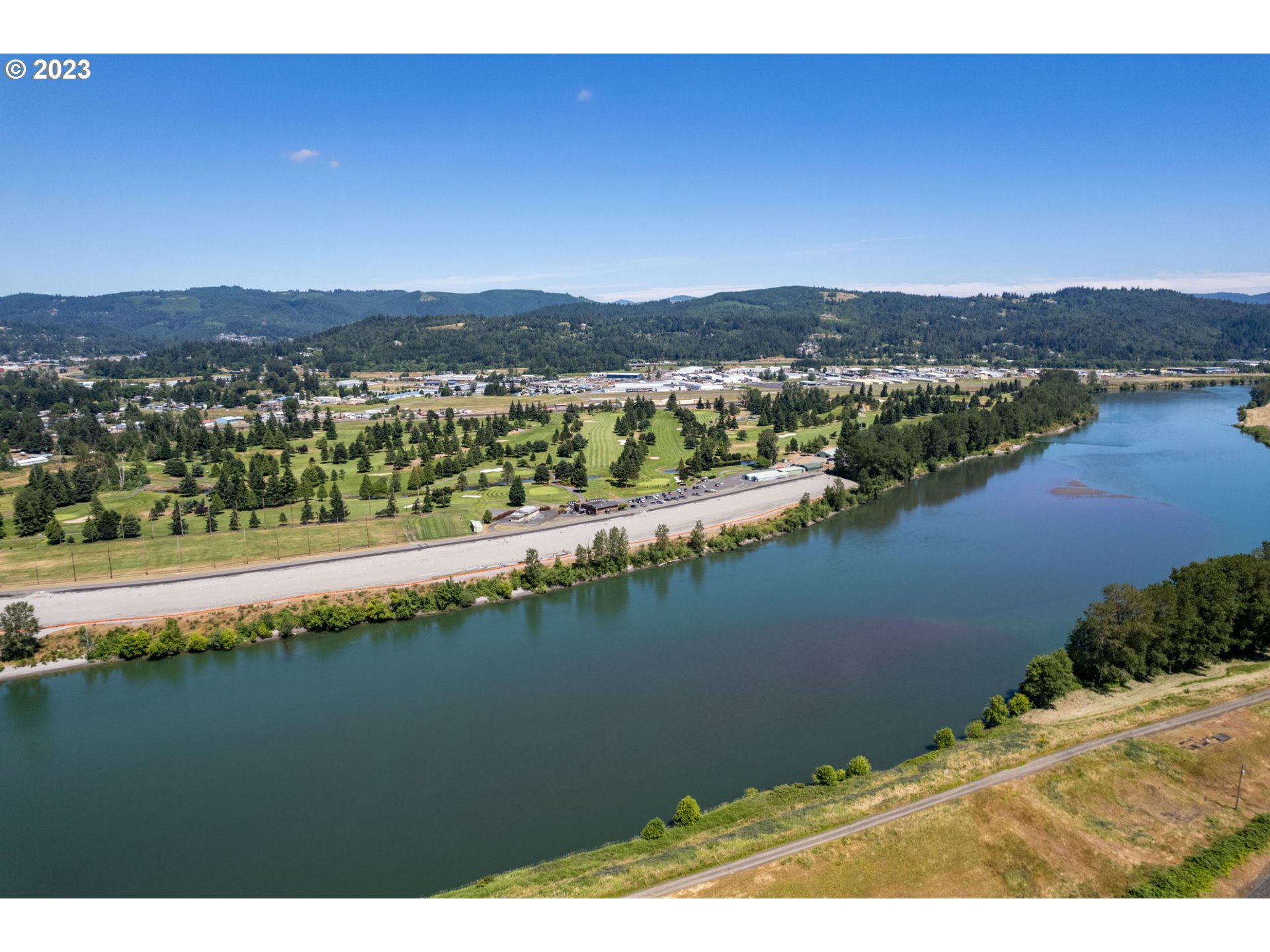 2076 S River Rd, Kelso, WA 98626