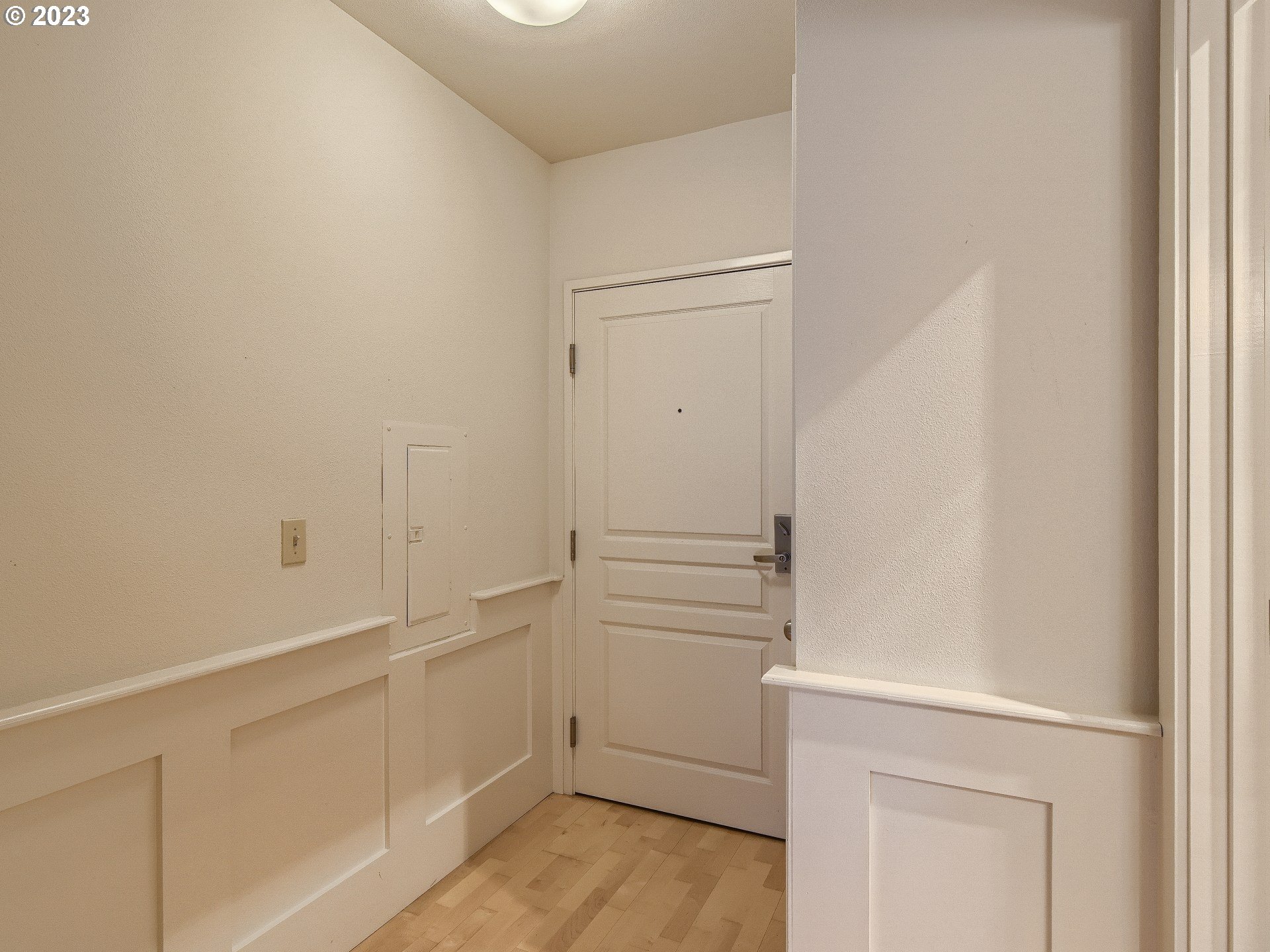 Photo #4: 23299108 Listing 