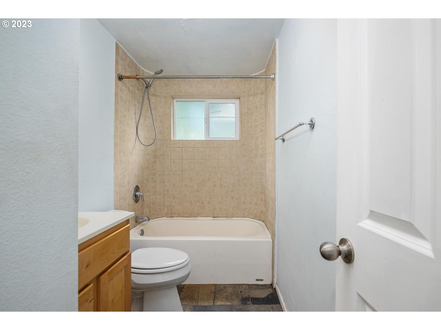 Photo #2: 23299151 Listing 