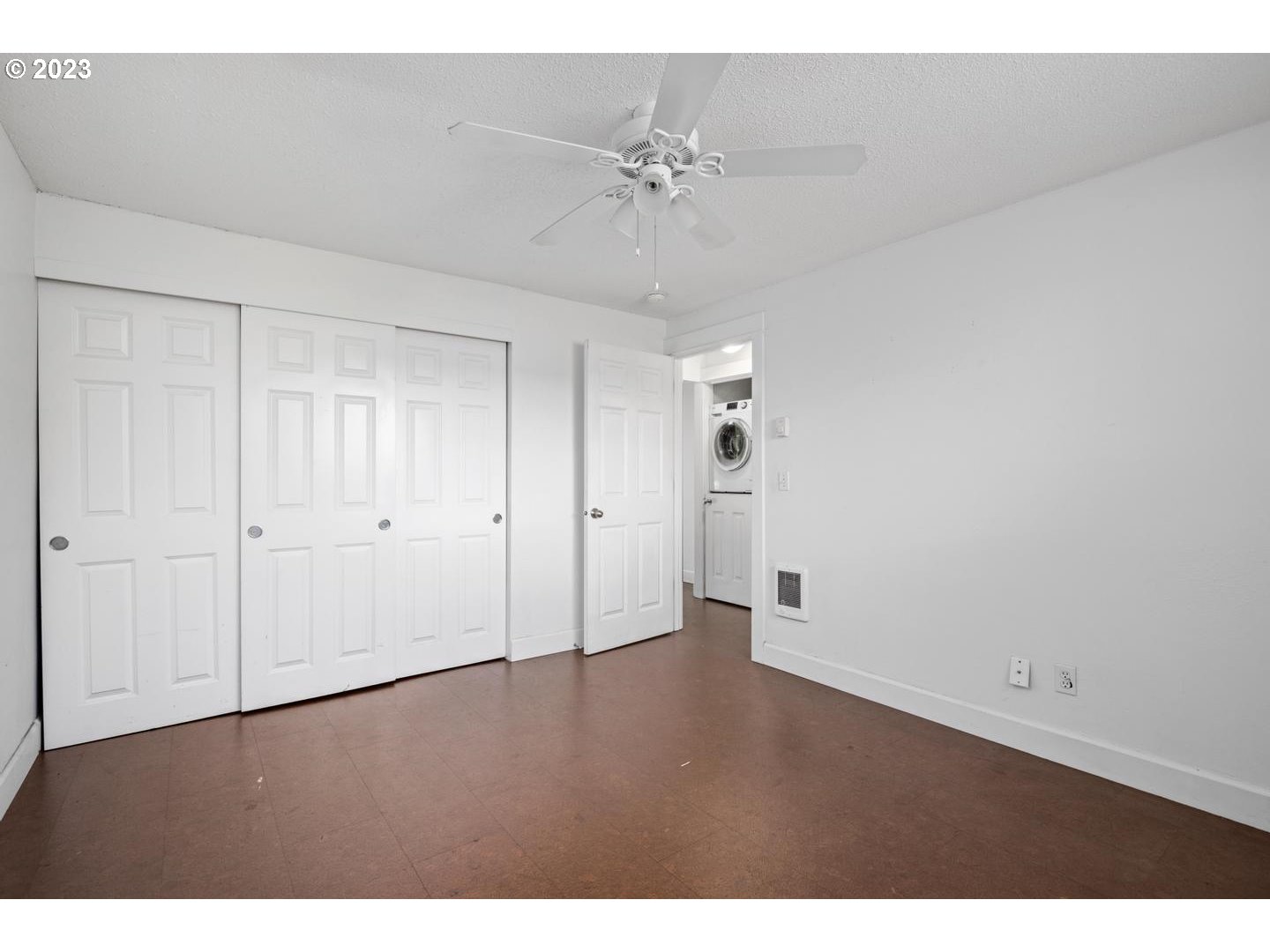Photo #4: 23299151 Listing 