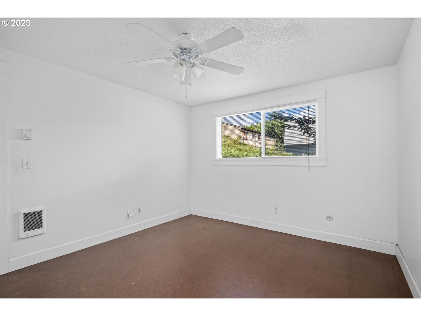 Photo #3: 23299151 Listing 