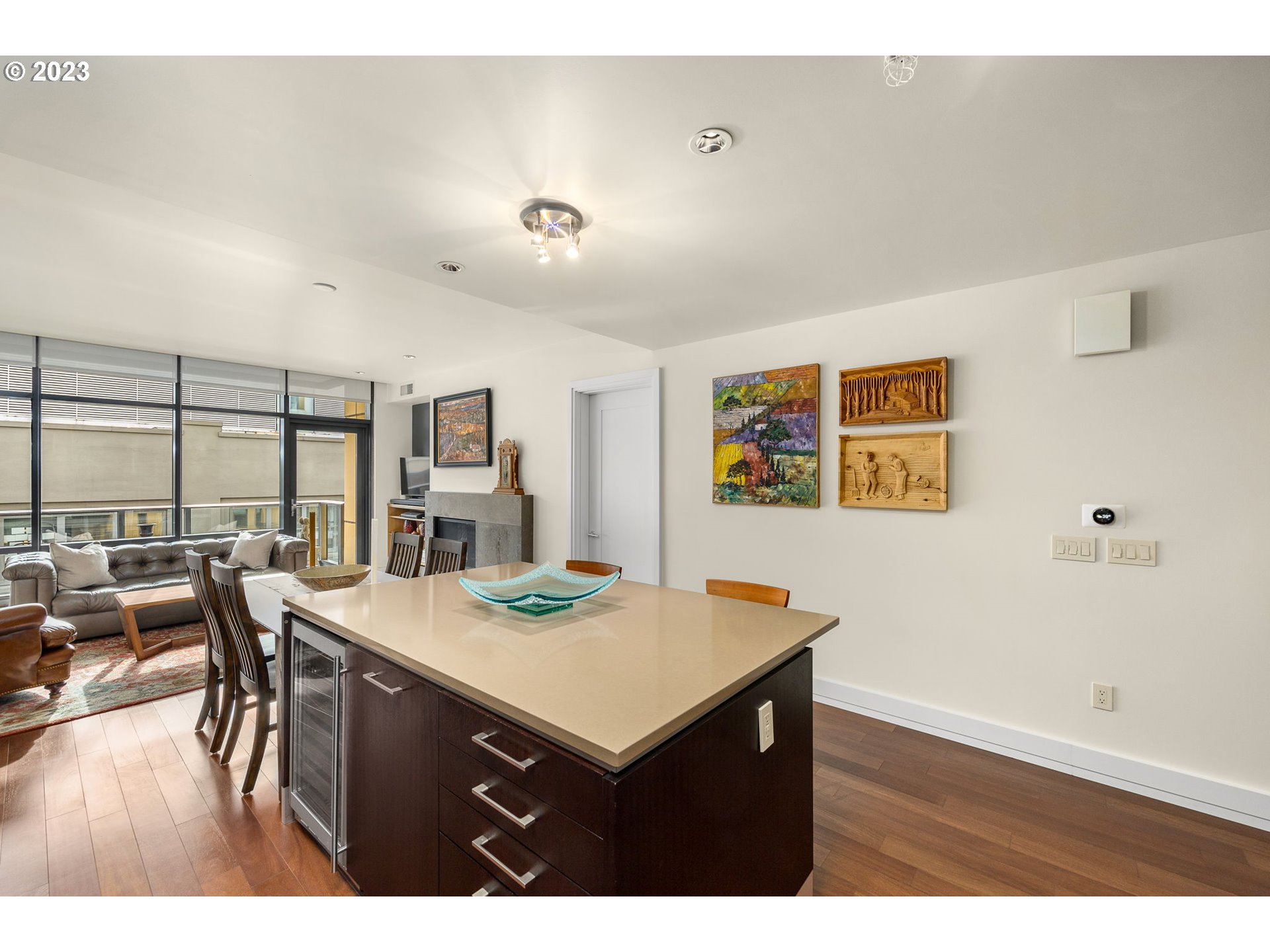 Photo #5: 23300331 Listing 