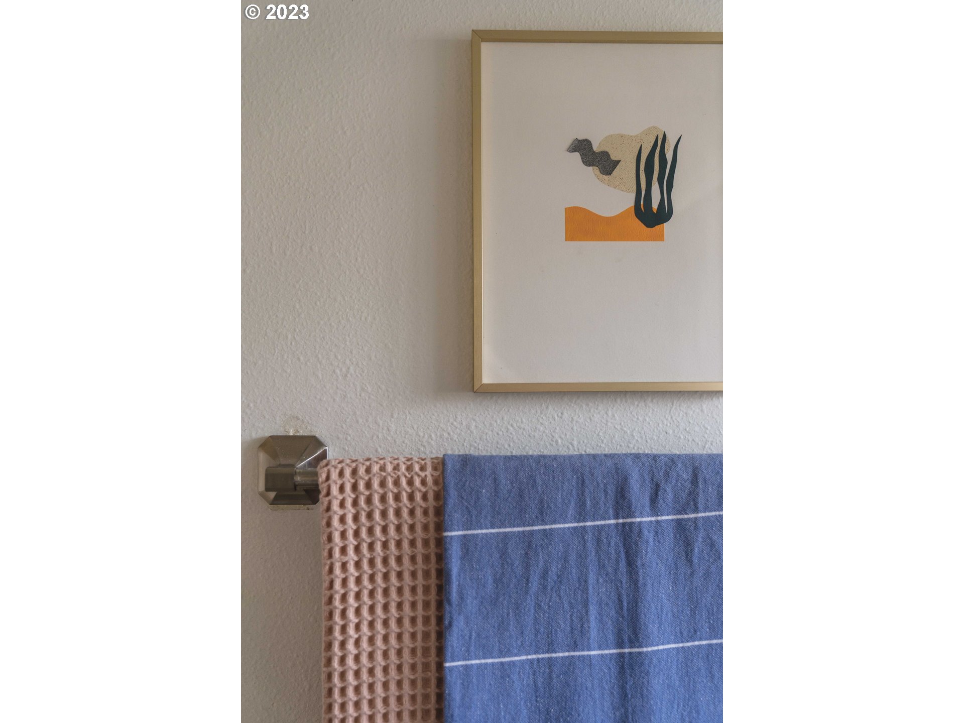Photo #22: 23311080 Listing 