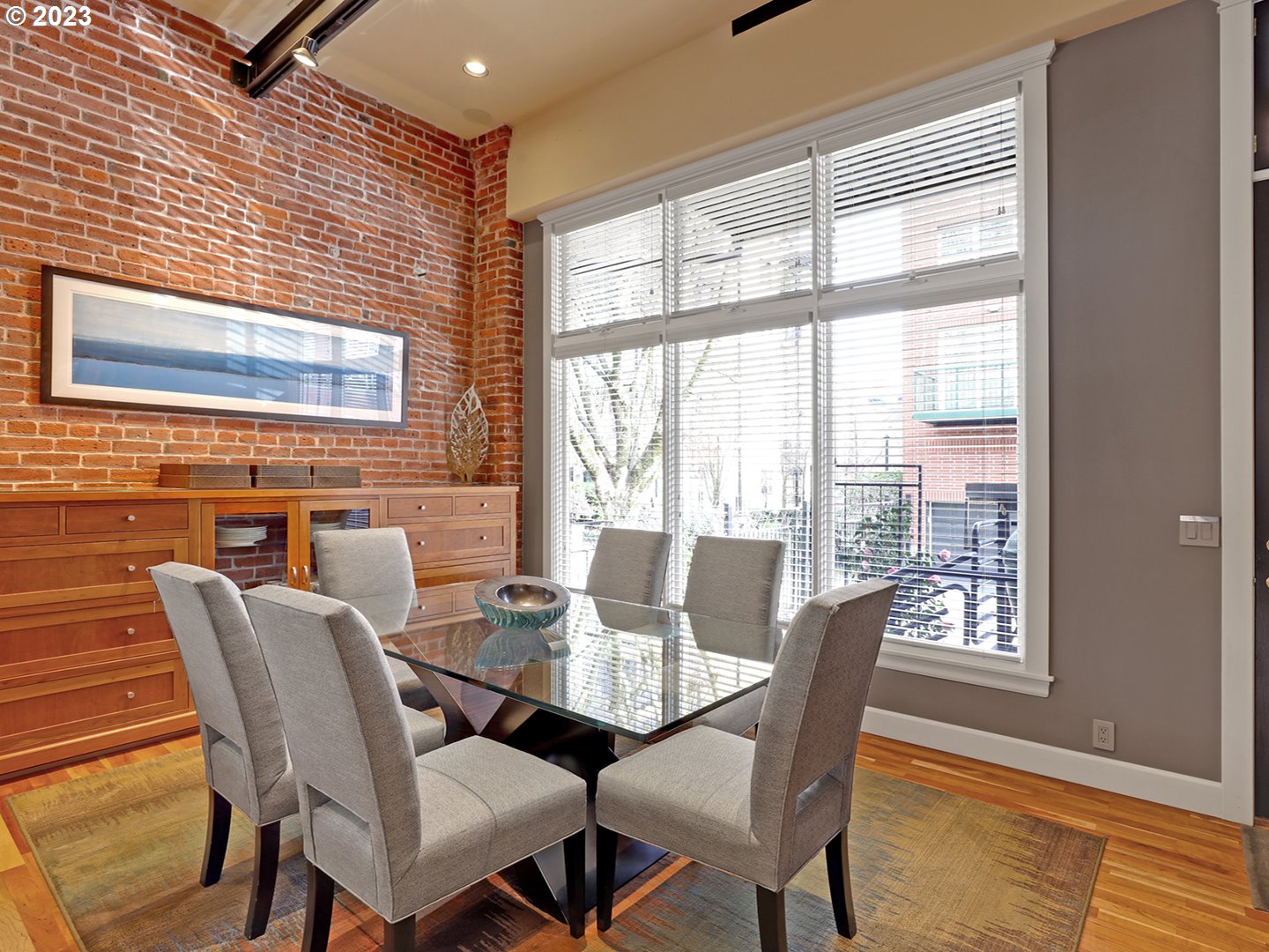 636 NW 11TH AVE Portland, OR 97209