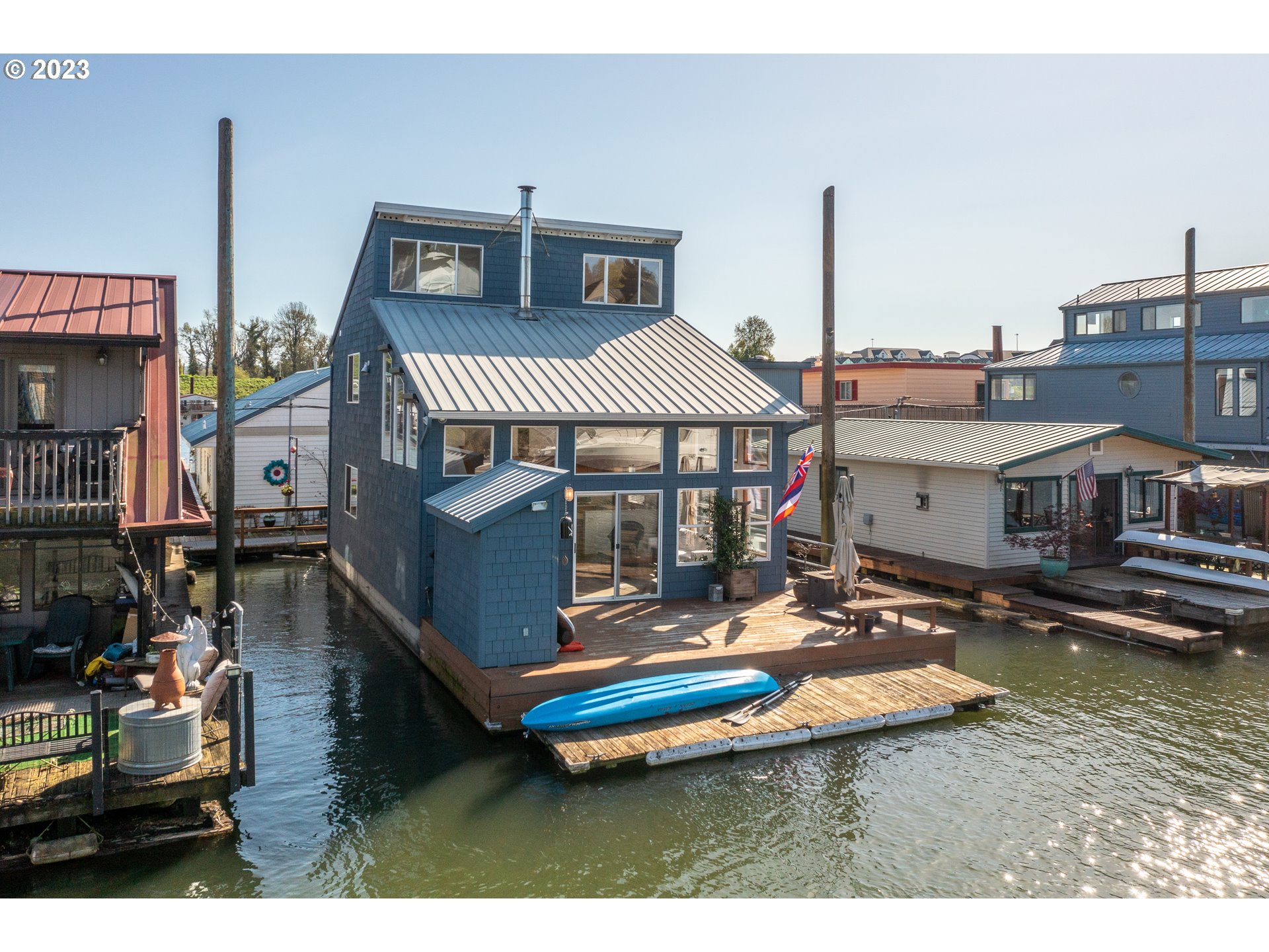 Floating Homes for Sale in Portland Oregon, Houseboats, Moorages, and