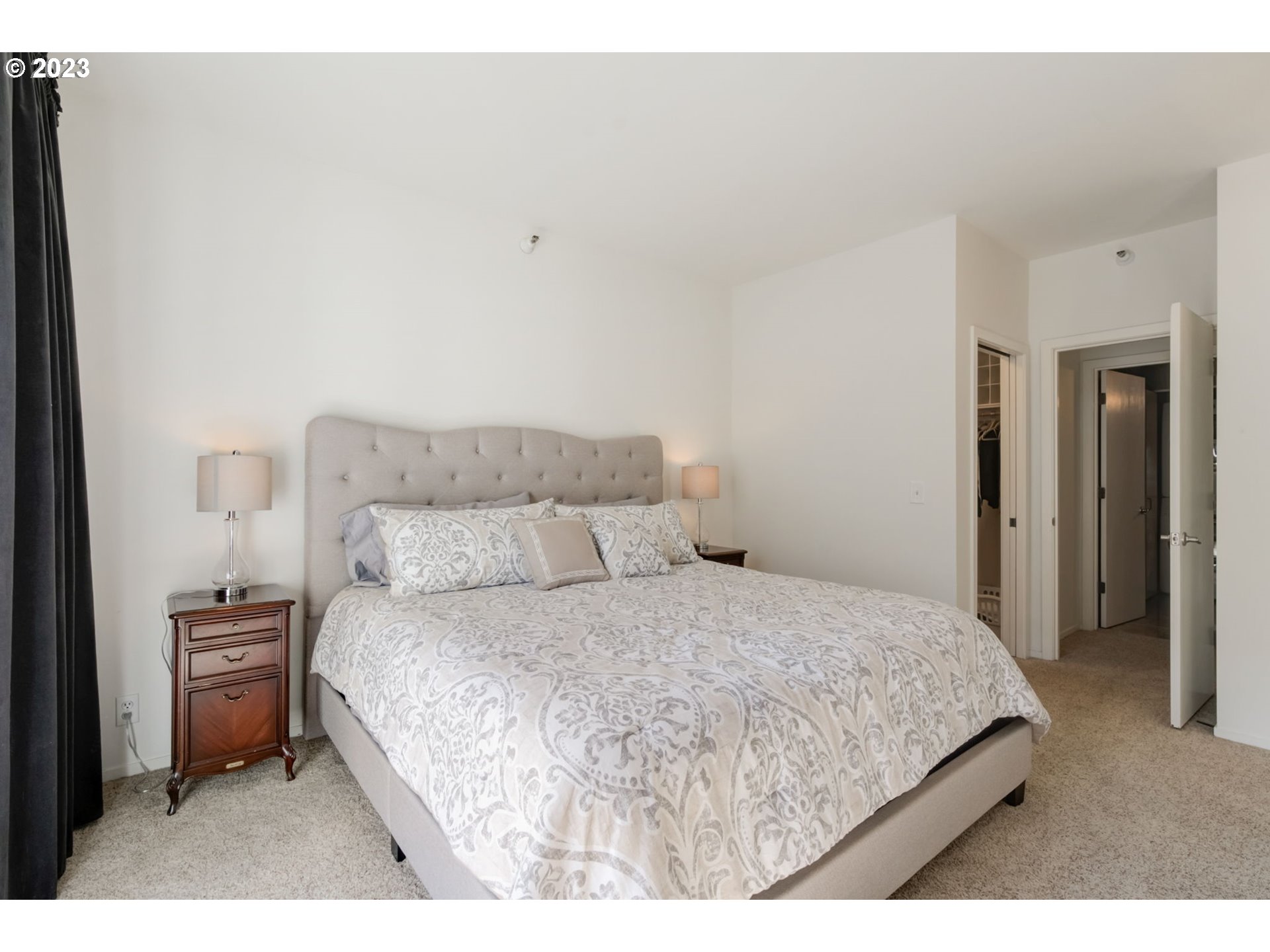 Photo #11: 23317969 Listing 