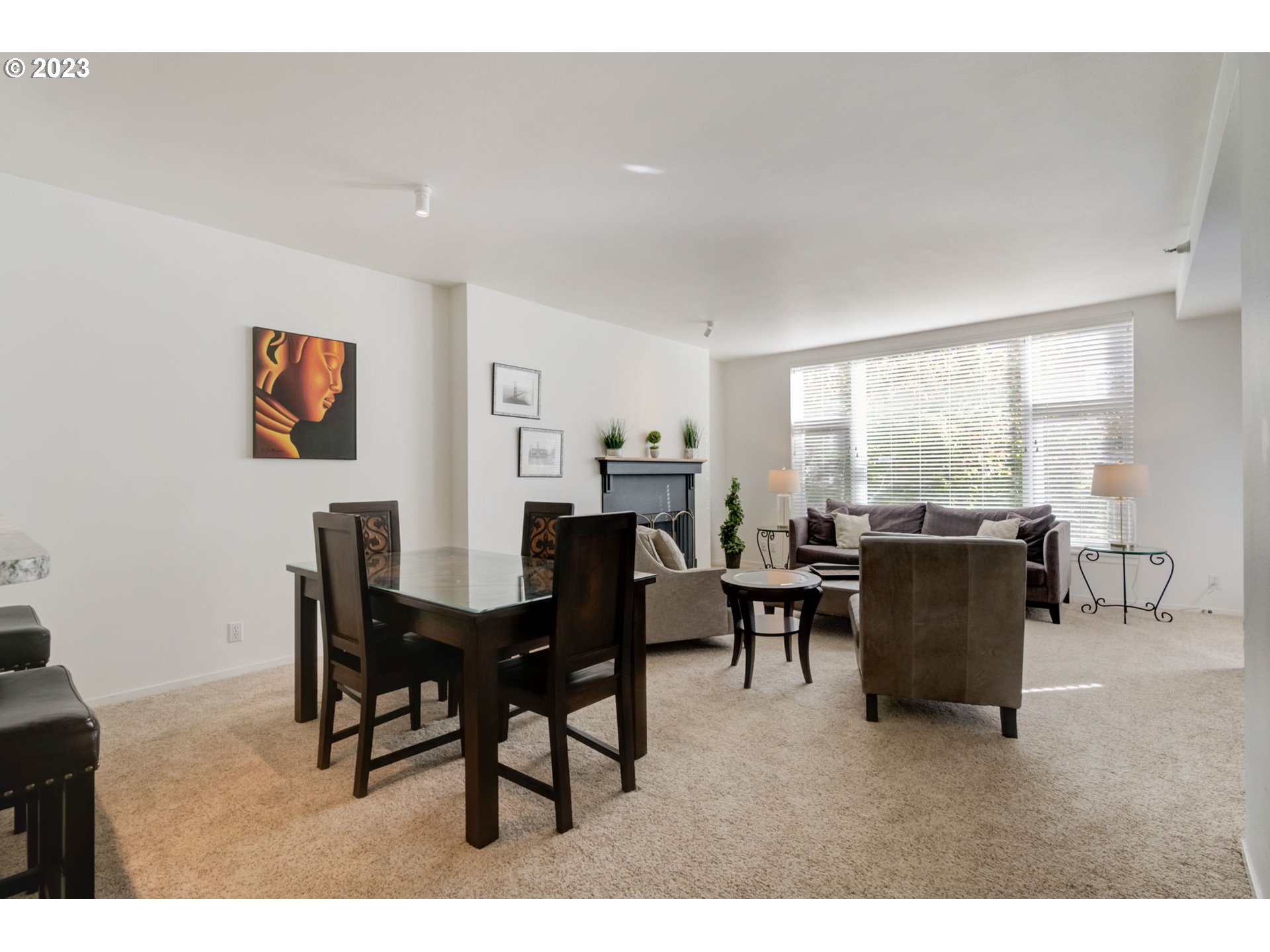 Photo #3: 23317969 Listing 