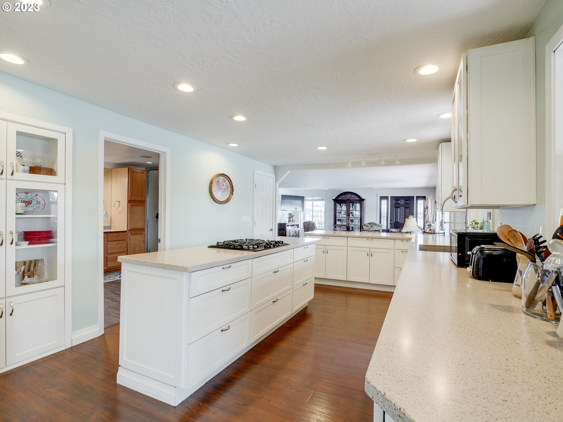 Floating Homes for Sale in Portland Oregon, Houseboats, Moorages, and