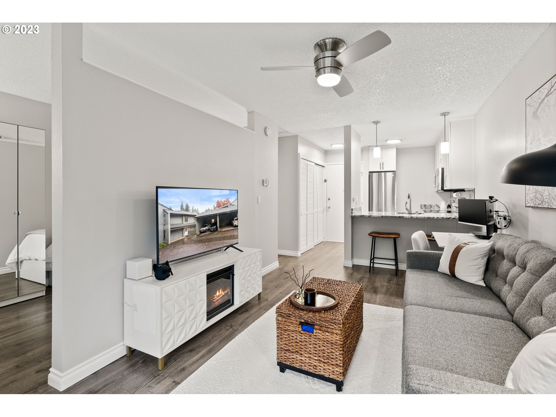Photo #6: 23320220 Listing 