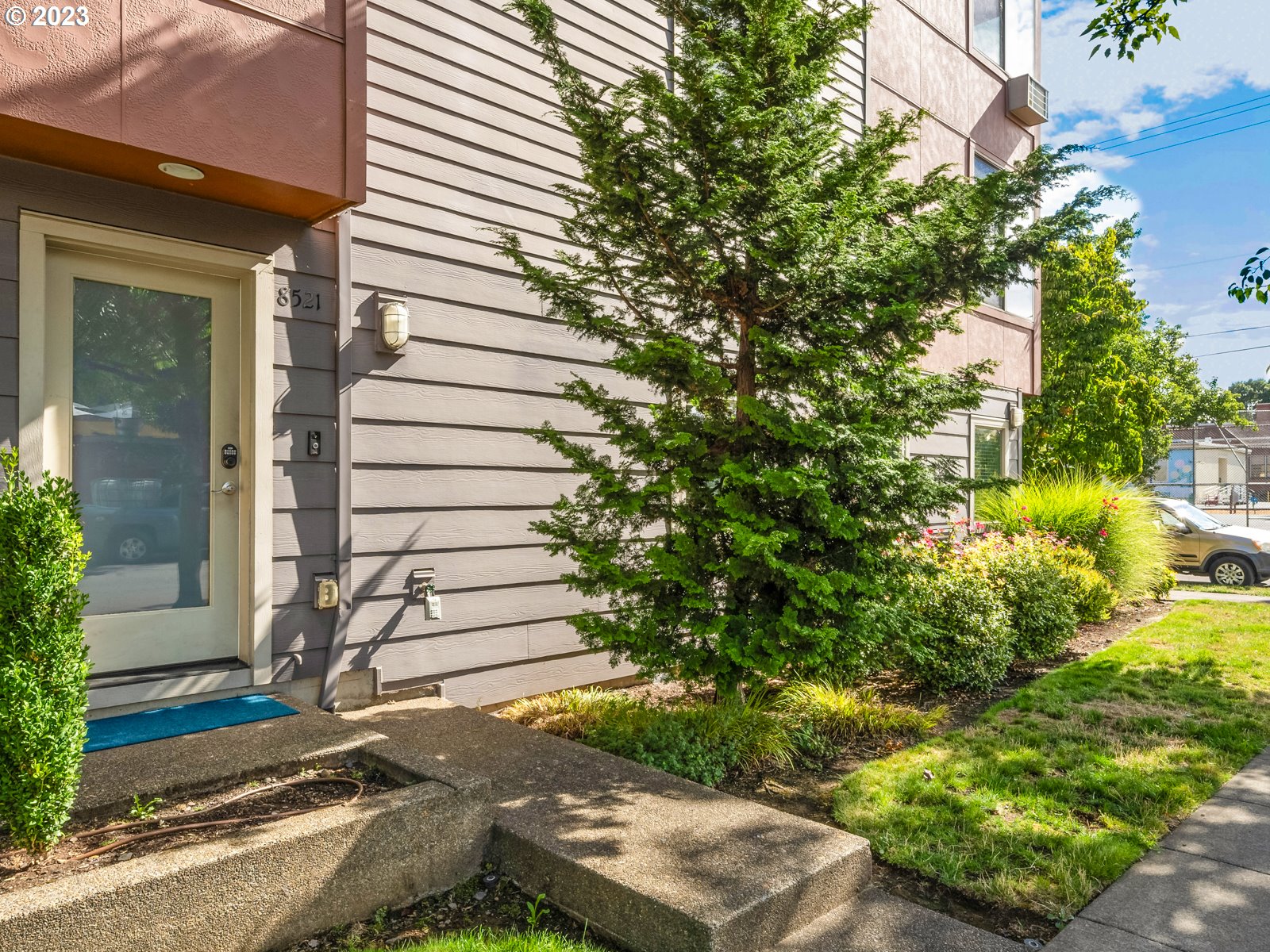 Photo #5: 23321344 Listing 