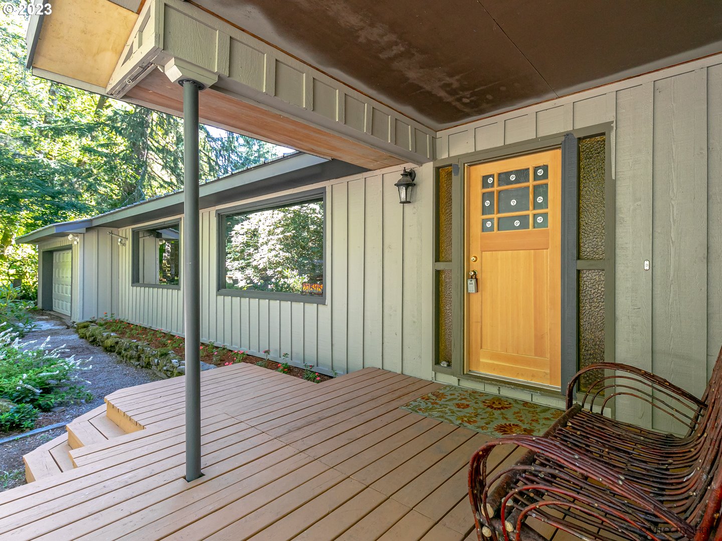 27515 E BELLE LAKE RD, Rhododendron, OR 