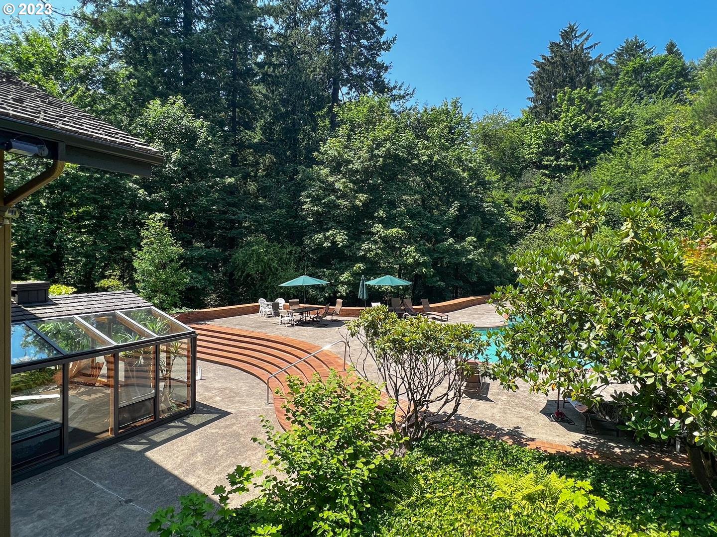 Photo #2: 23322317 Listing 